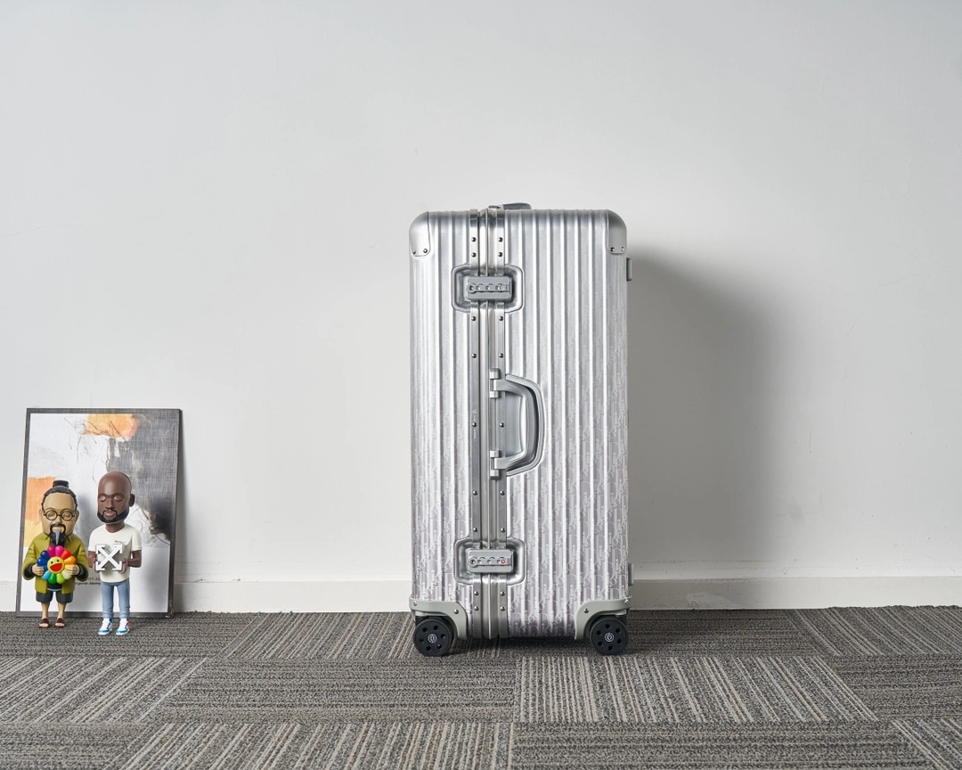 Practical Luggage ask price on whatsapp 9770