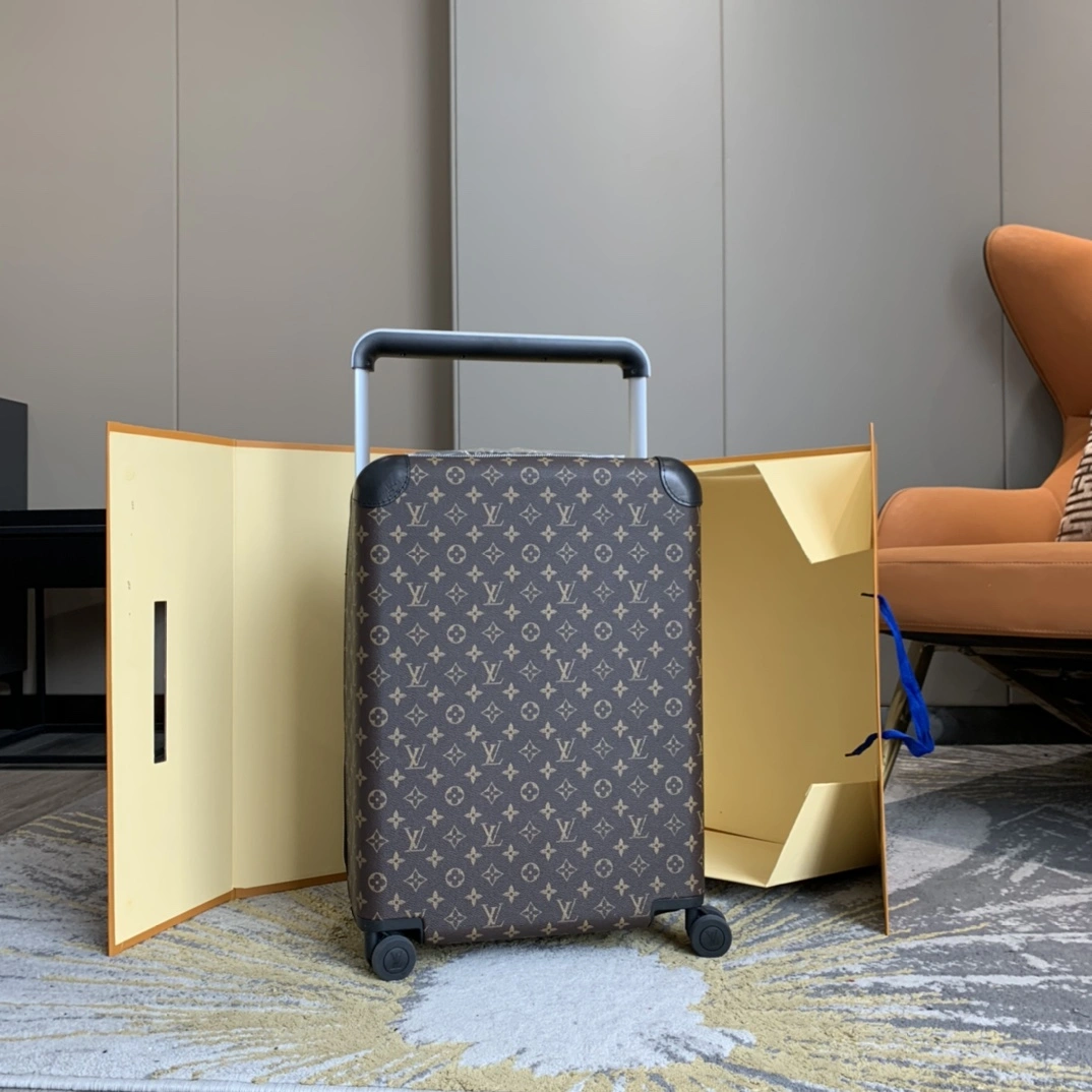 Luggage ask price on whatsapp Chic 9763