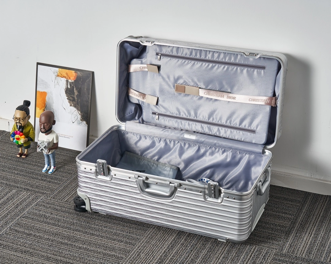 Practical Luggage ask price on whatsapp 9770