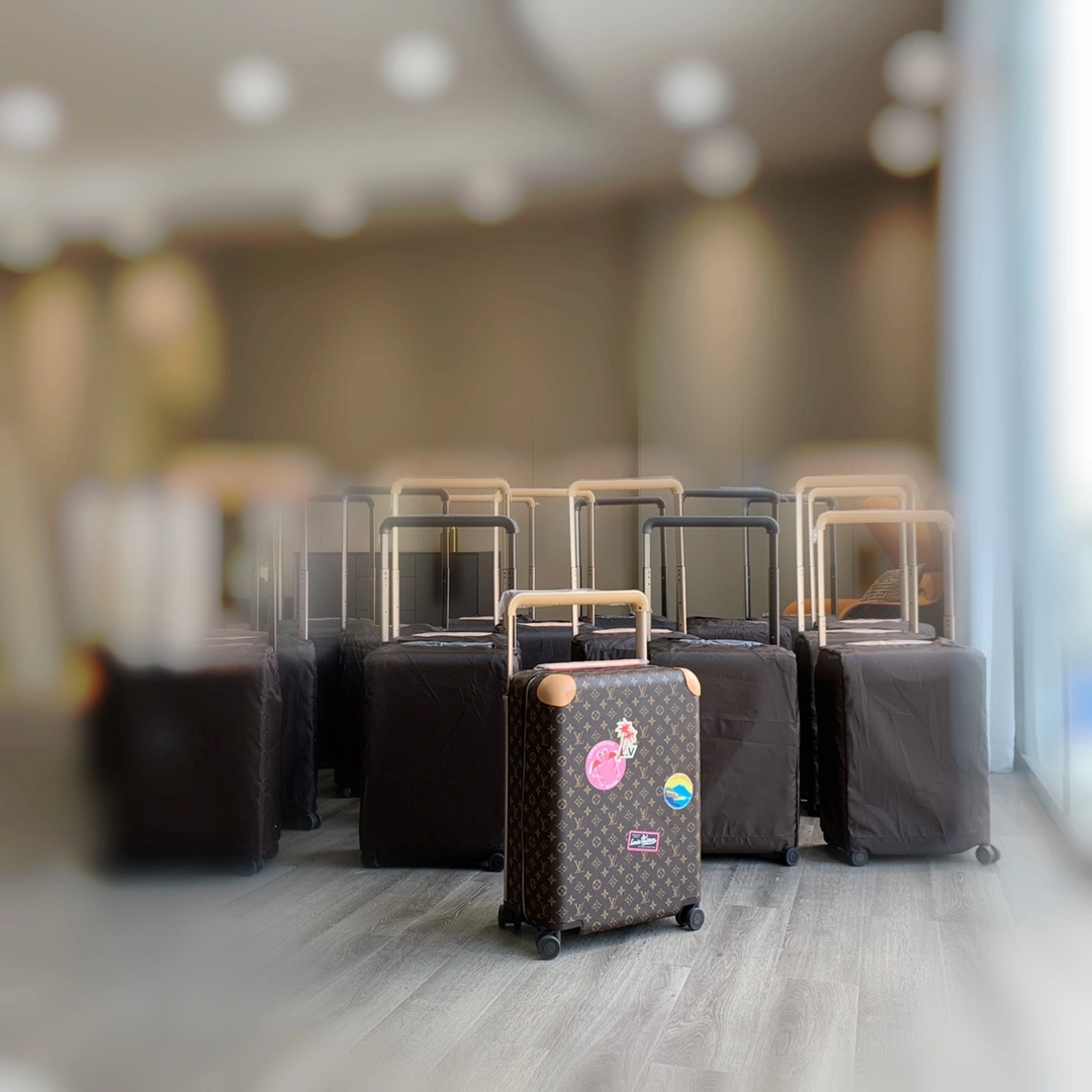 Luggage ask price on whatsapp FashionForward 9766