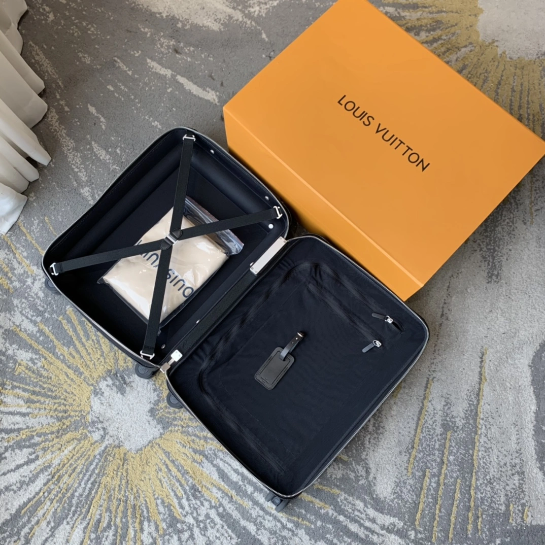 Luggage ask price on whatsapp GoodFit 9767