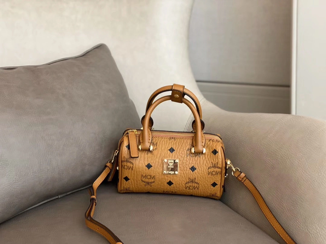 M*CM Bag Top Quality 18.5*10*8cm EasyMatch 9321