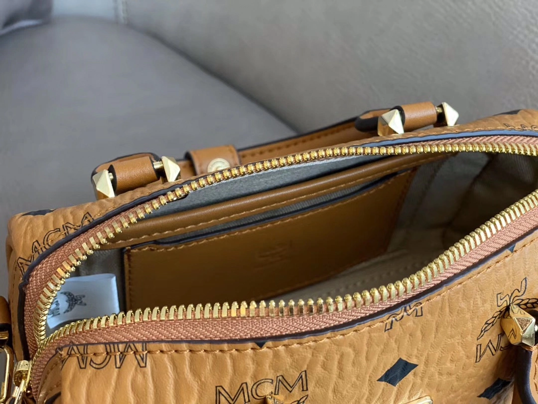 M*CM Bag Top Quality 18.5*10*8cm EasyMatch 9321