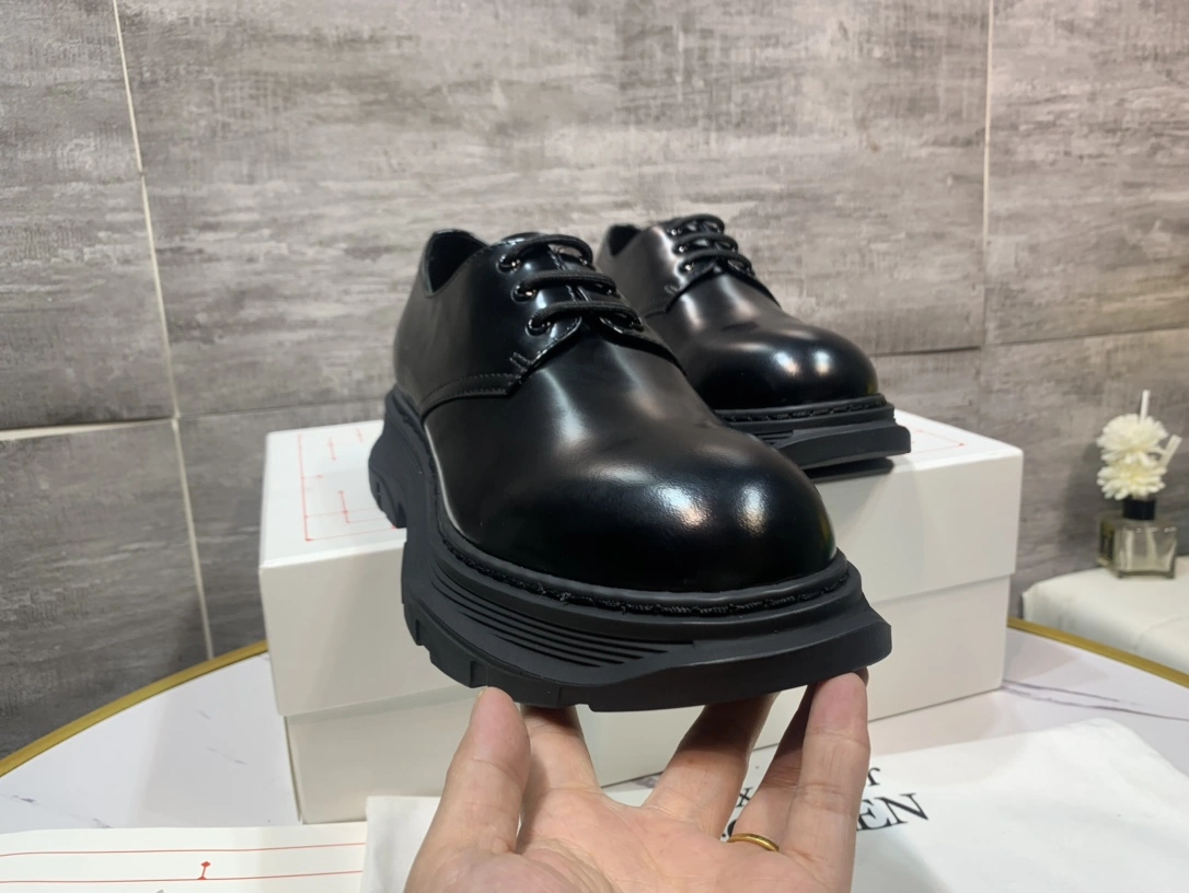 Minimalist Men A*exander M*queen Sneaker CP 20230607- 3079