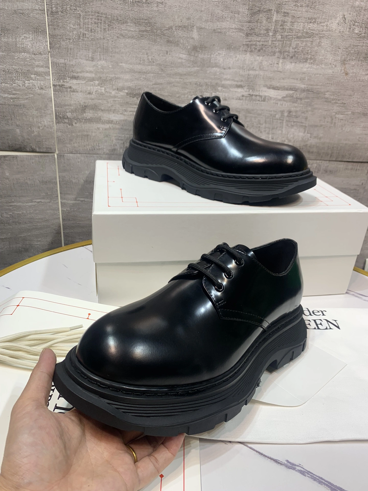 Minimalist Men A*exander M*queen Sneaker CP 20230607- 3079