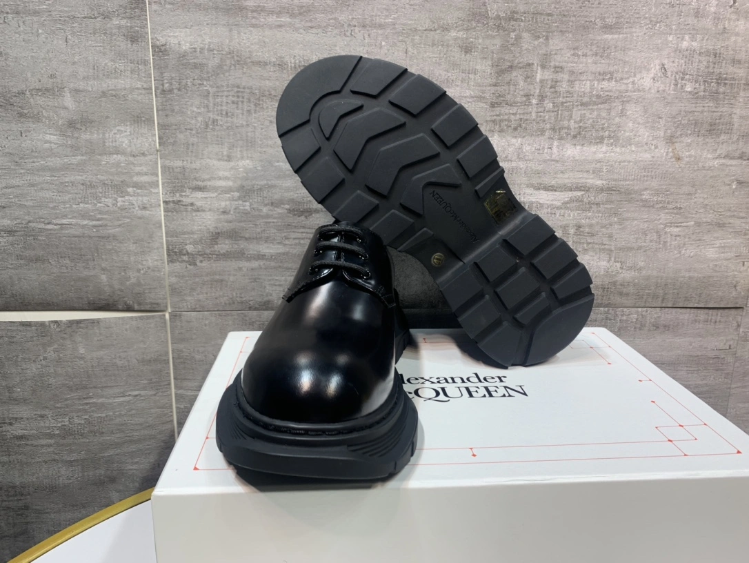 Minimalist Men A*exander M*queen Sneaker CP 20230607- 3079