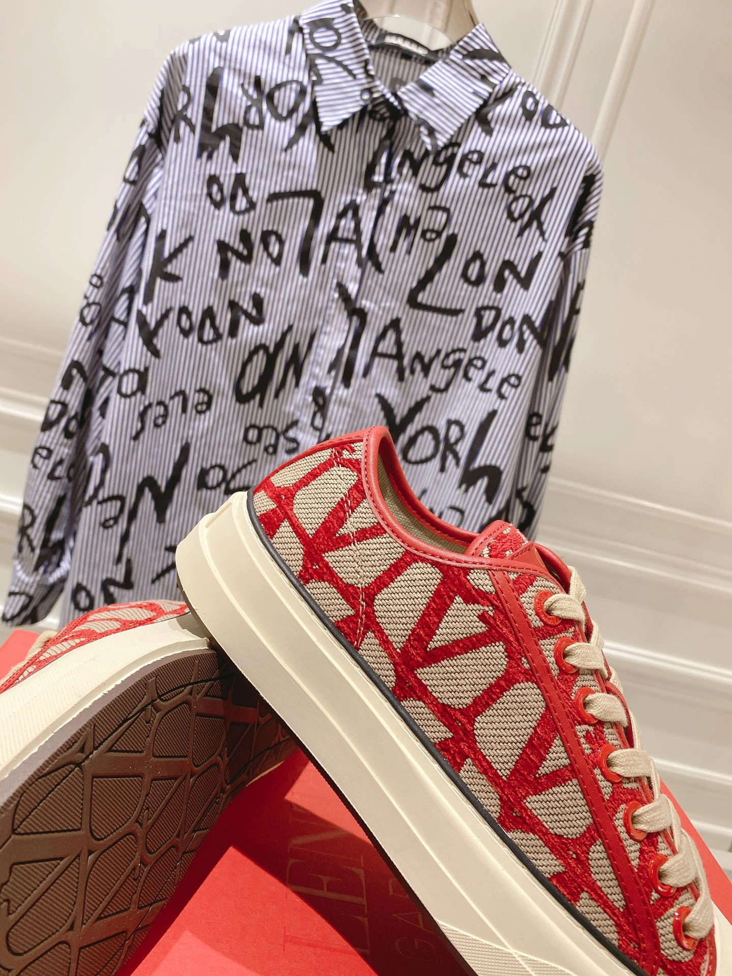 Men And Women 𝑉*𝐴𝐿𝐸𝑁𝑇𝐼𝑁𝑂 Top Canvas Shoe CP 20230607- WaterResistant 7571