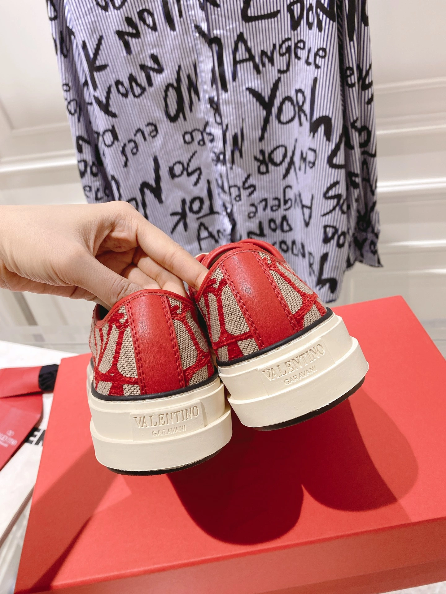 Men And Women 𝑉*𝐴𝐿𝐸𝑁𝑇𝐼𝑁𝑂 Top Canvas Shoe CP 20230607- WaterResistant 7571