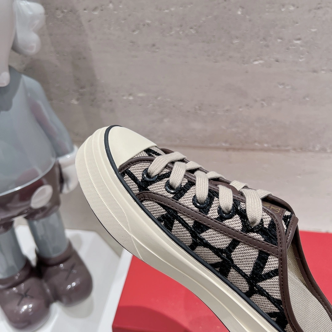 Men And Women 𝑉*𝐴𝐿𝐸𝑁𝑇𝐼𝑁𝑂 Top slippers CP 20230607- GoAnywhere 7570