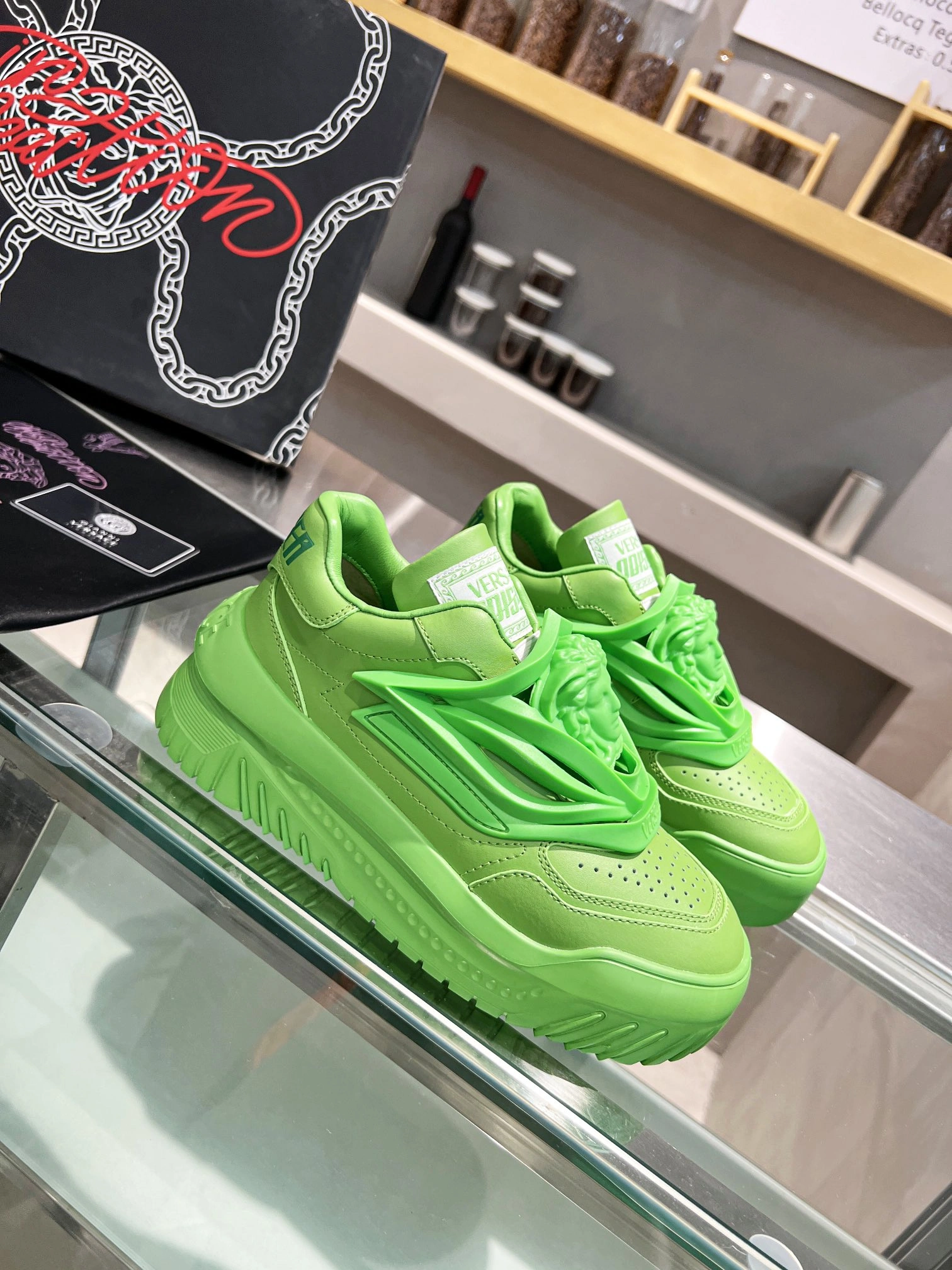 Affordable Men And Women V*ersace Top Sneakers CP 20230607- 6640