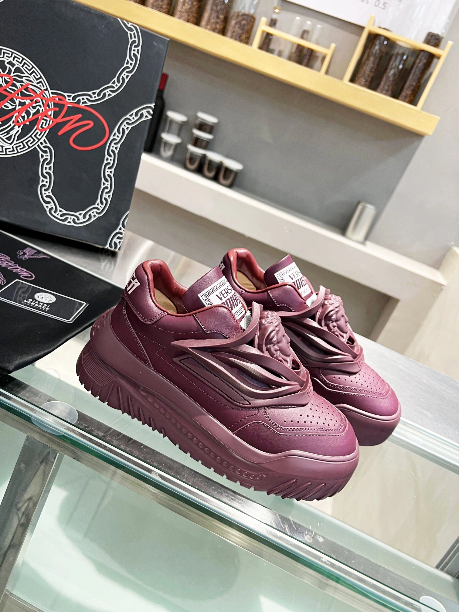 Snug Men And Women V*ersace Top Sneakers CP 20230607- 6637