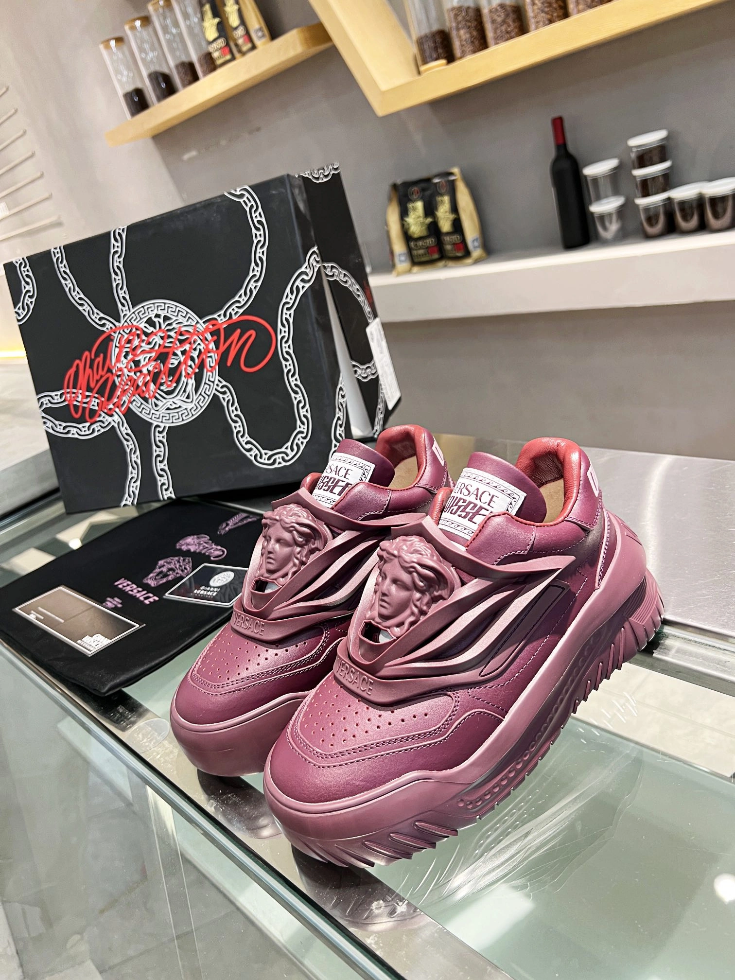 Snug Men And Women V*ersace Top Sneakers CP 20230607- 6637