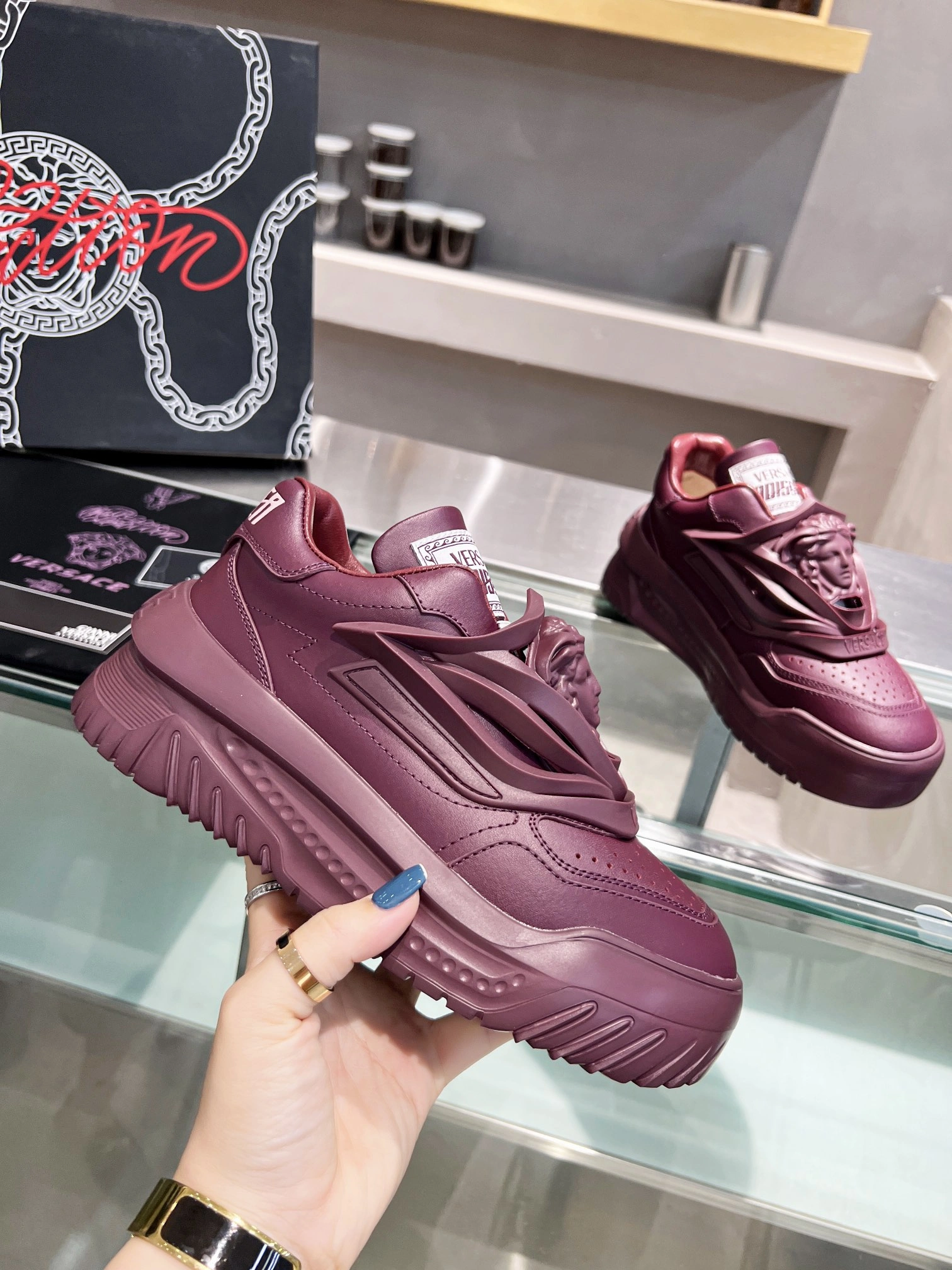 Snug Men And Women V*ersace Top Sneakers CP 20230607- 6637