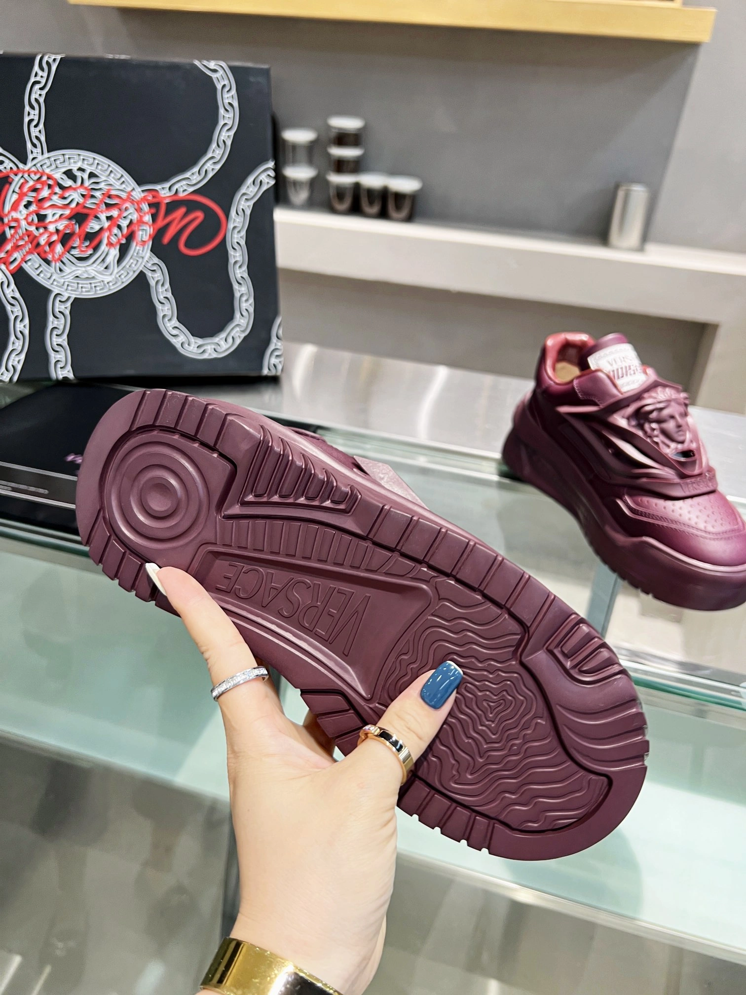 Snug Men And Women V*ersace Top Sneakers CP 20230607- 6637