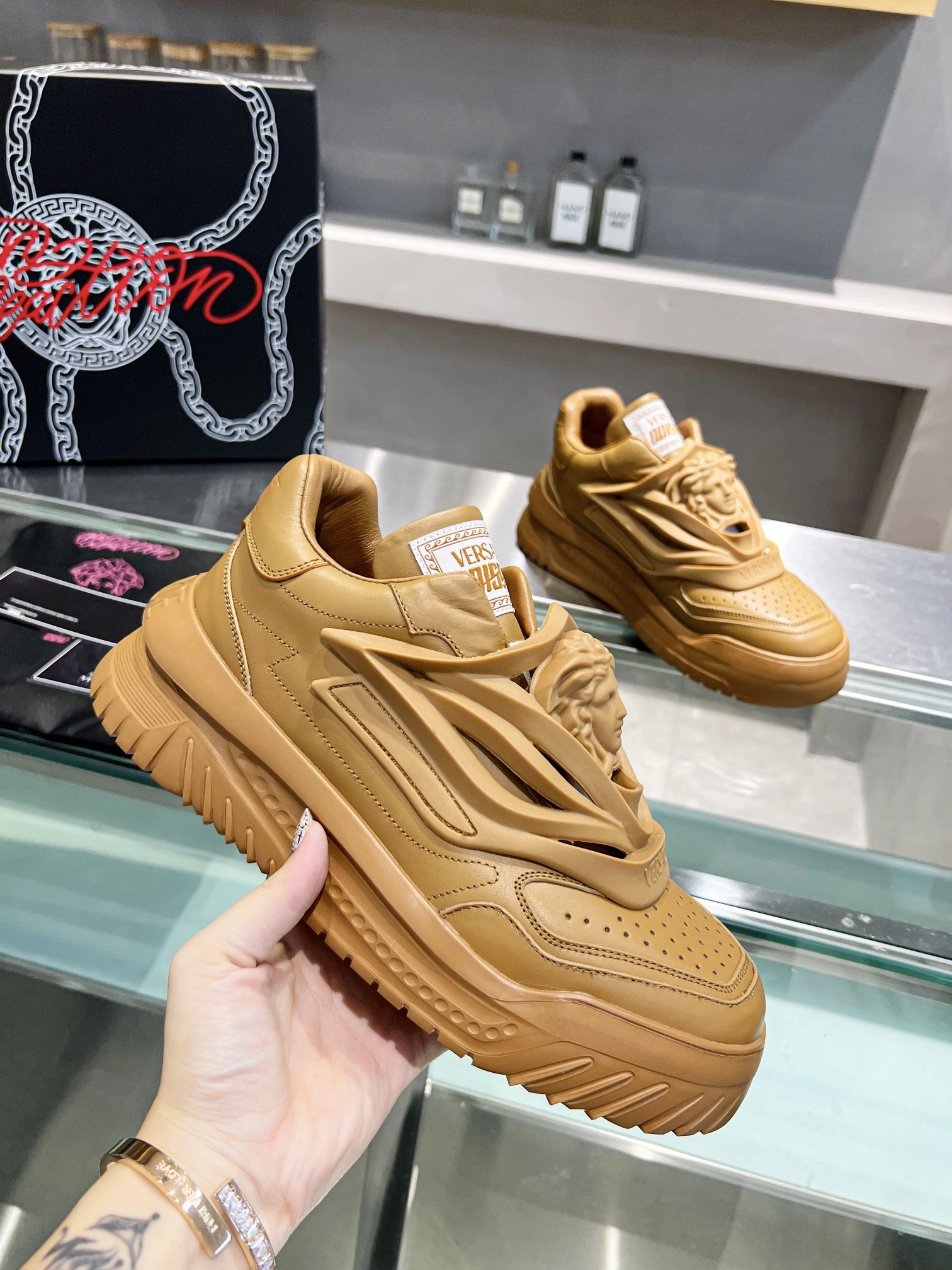 EyeCatching Men And Women V*ersace Top Sneakers CP 20230607- 6636