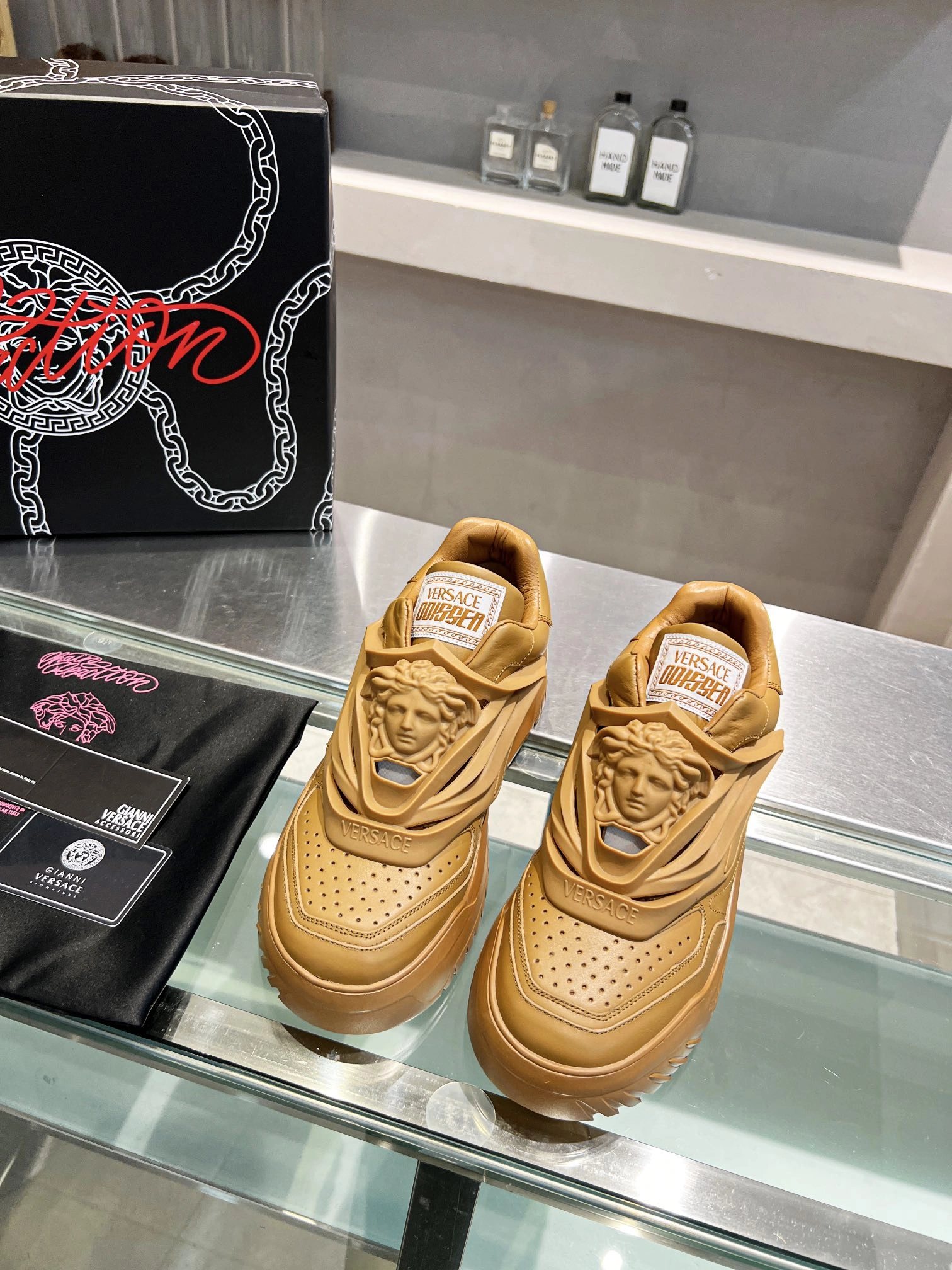 EyeCatching Men And Women V*ersace Top Sneakers CP 20230607- 6636