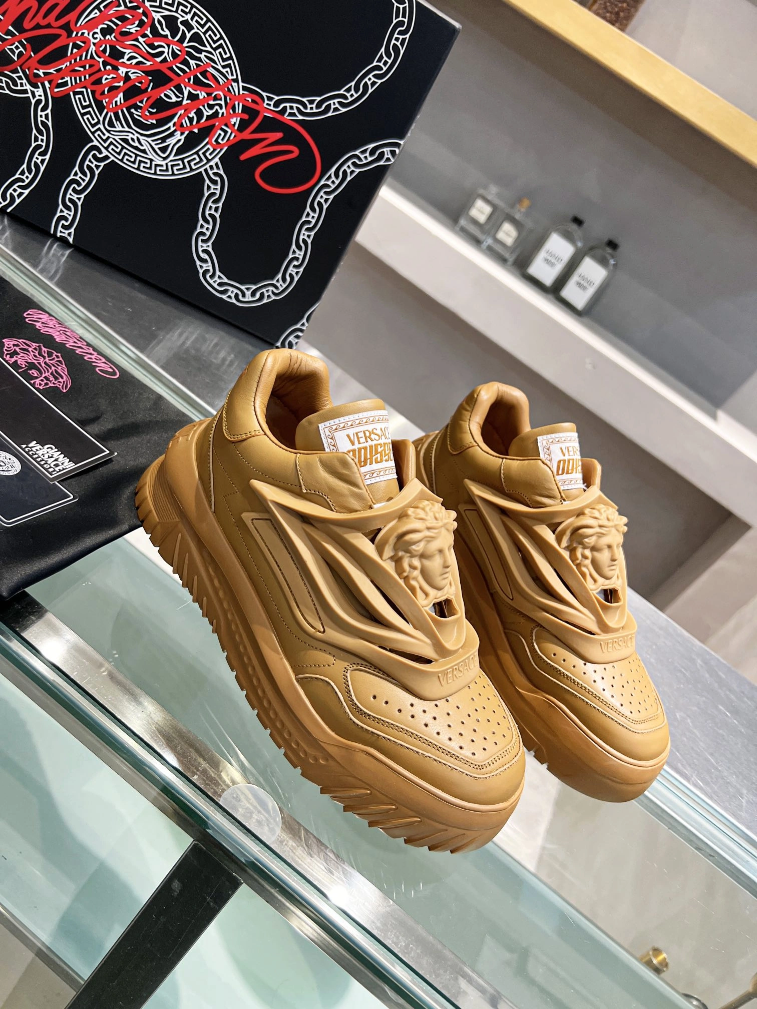 EyeCatching Men And Women V*ersace Top Sneakers CP 20230607- 6636