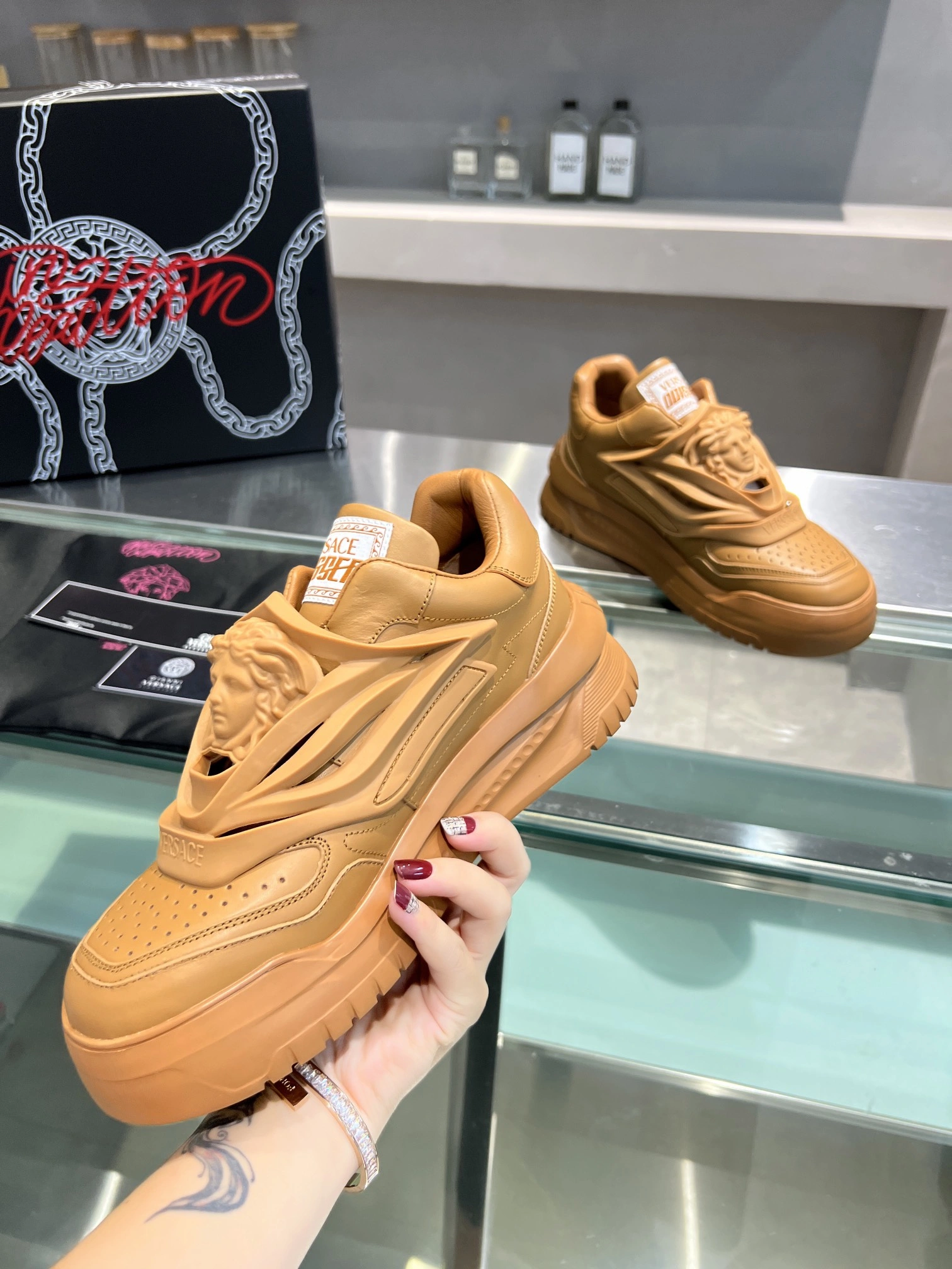 EyeCatching Men And Women V*ersace Top Sneakers CP 20230607- 6636