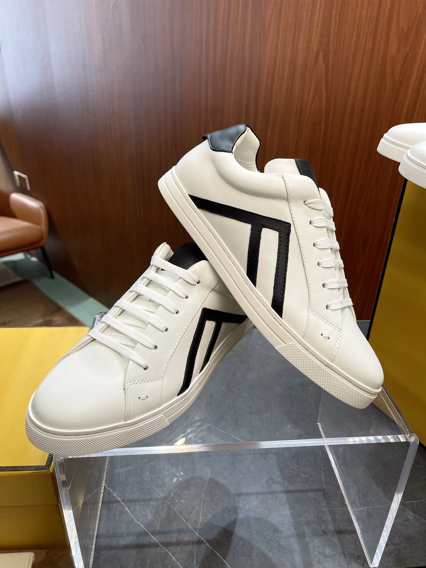 Resilient Men F*endi Top sneaker Low RR20231025- 6922