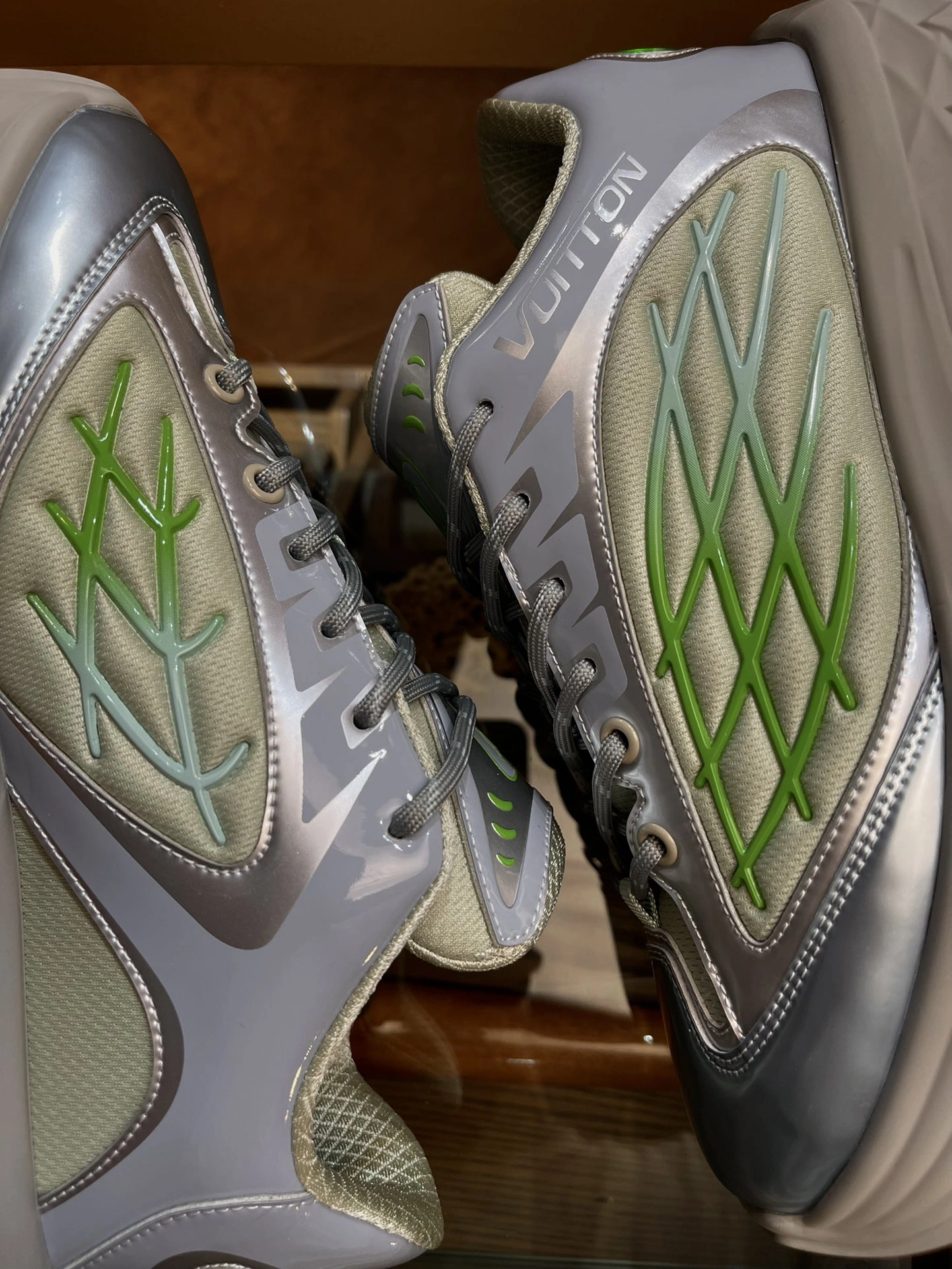 Classic Men L*ouis V*uitton Top Sneaker Discovery RR20231025- 3882