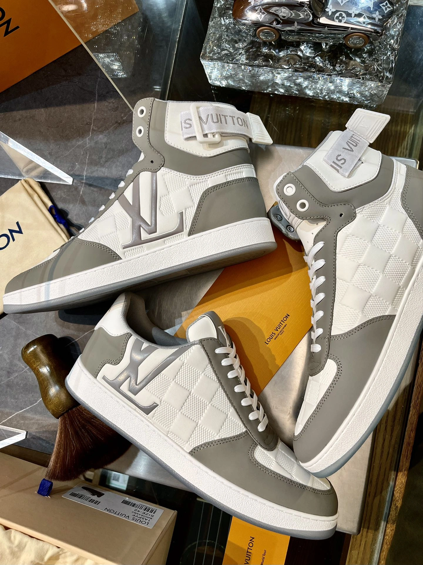 SmoothTexture Men L*ouis V*uitton Top Sneaker High RR20231221- 3875