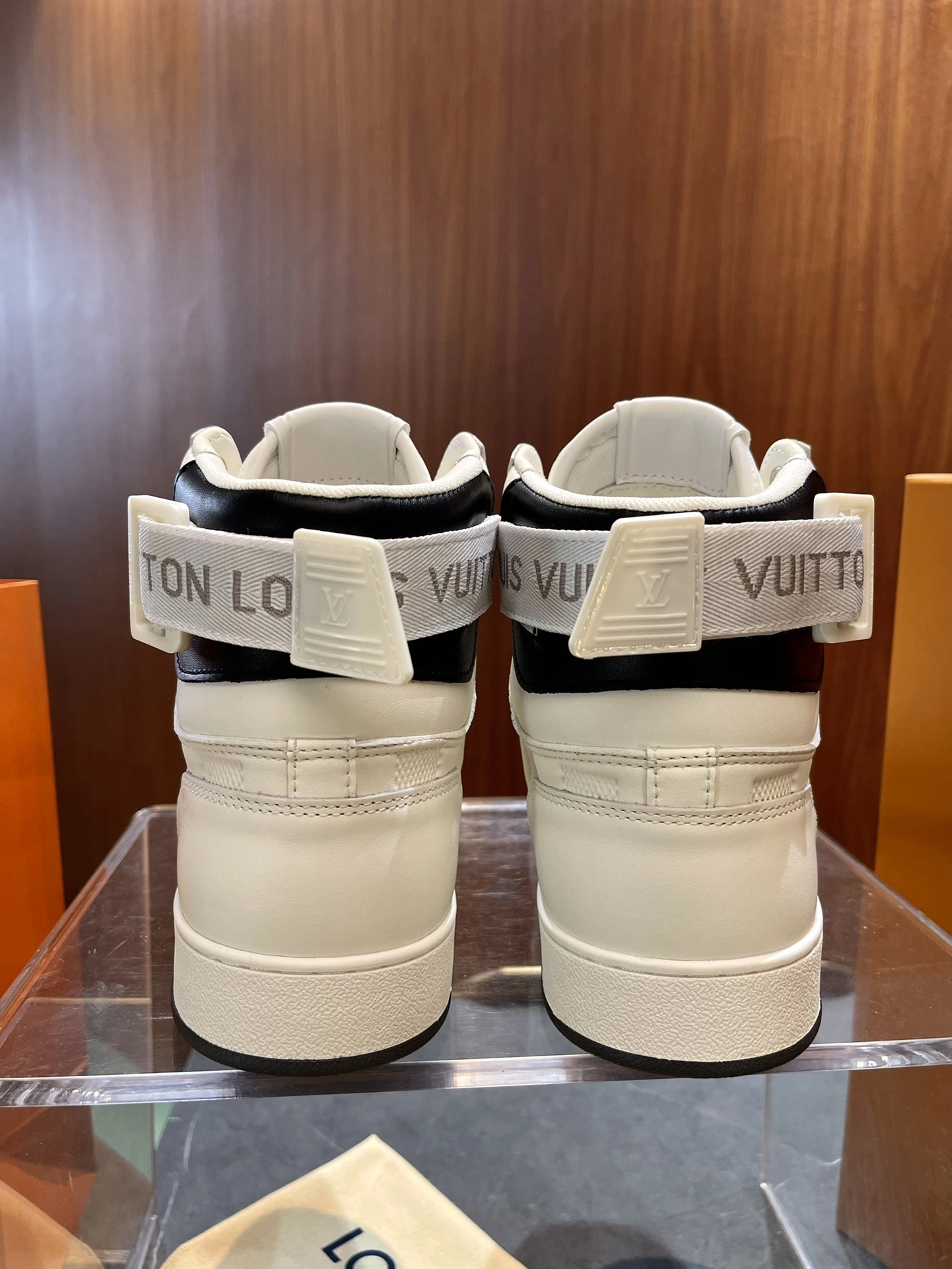 Casual Men L*ouis V*uitton Top Sneaker High RR20231221- 3872