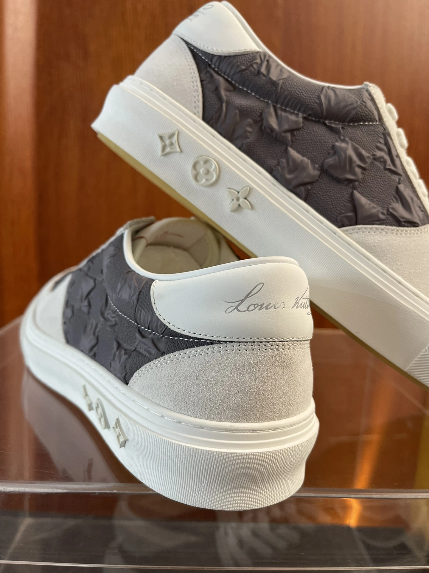 FastDry Men L*ouis V*uitton Top Sneaker Ollie RR230330- 4059