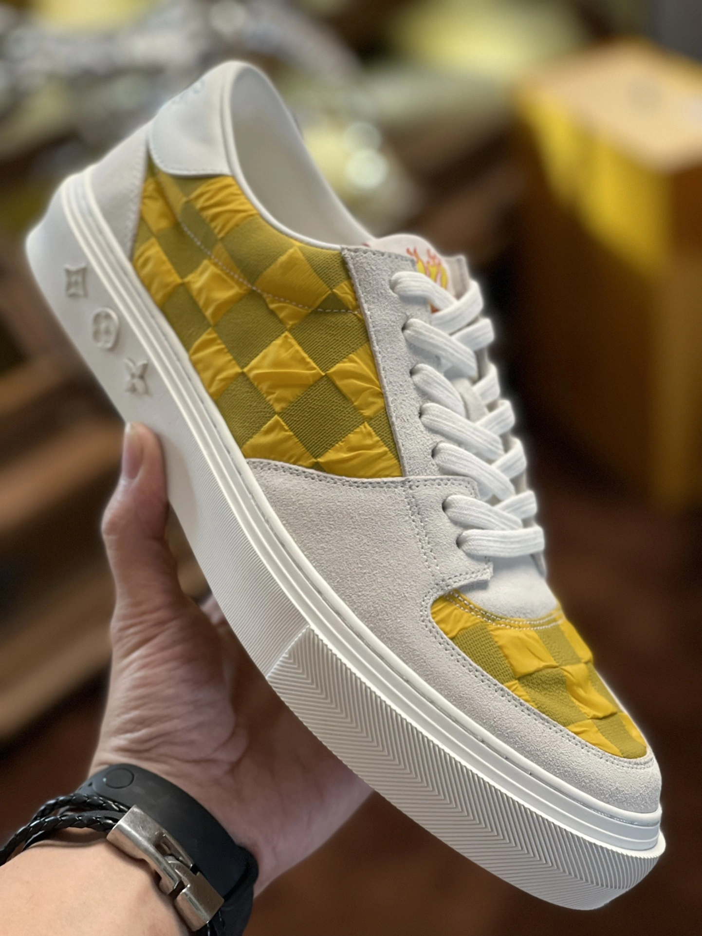 Fashionable Men L*ouis V*uitton Top Sneaker Ollie RR230330- 4058