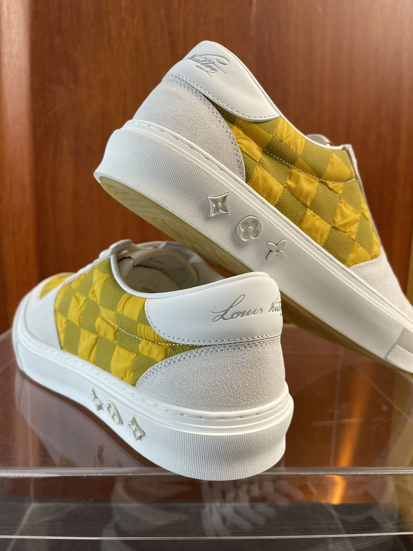 Fashionable Men L*ouis V*uitton Top Sneaker Ollie RR230330- 4058