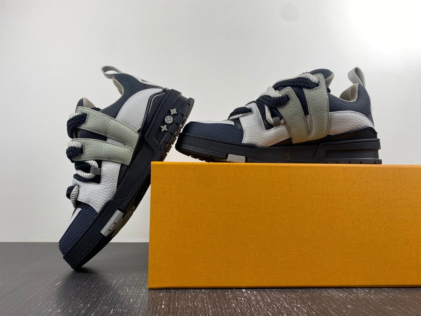 Men L*ouis V*uitton Top Sneaker SKATE RR20231019- Thermal 3888