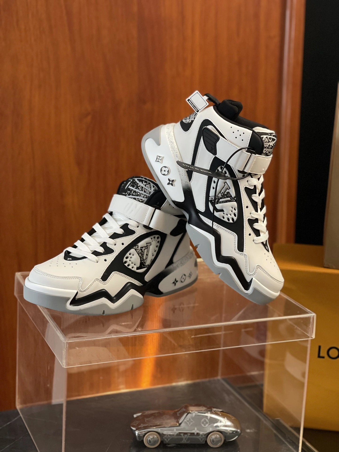 Lightweight Men L*ouis V*uitton Top Sneaker Trainer 2 RR230406- 4036