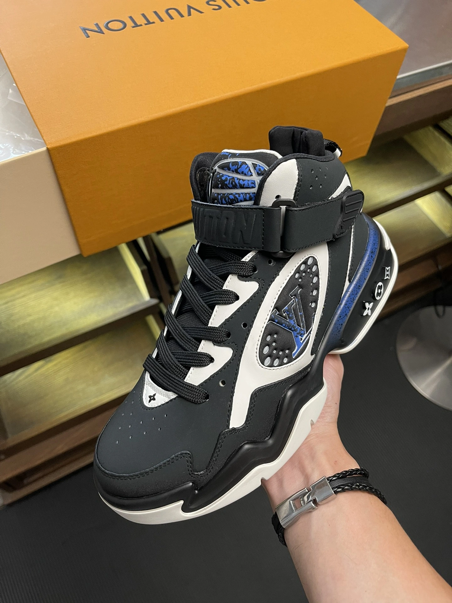 Men L*ouis V*uitton Top Sneaker Trainer 2 RR Stretchable 4038