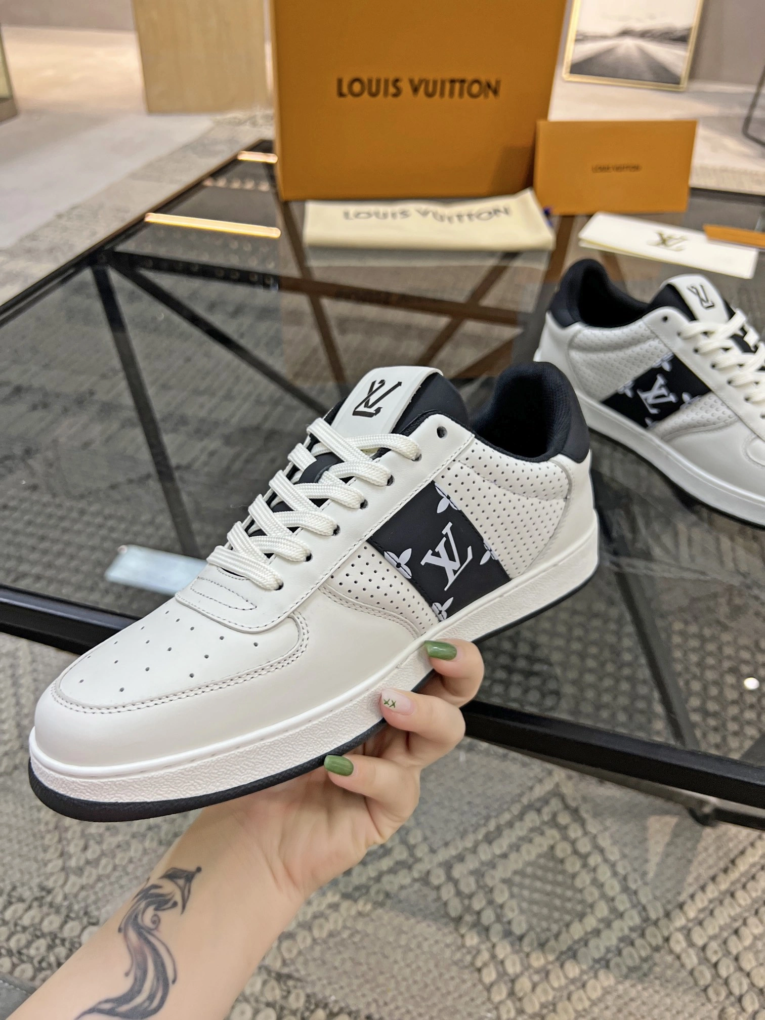 Sustainable Men L*ouis V*uitton Top Sneaker Trainer CP 20230606- 3984