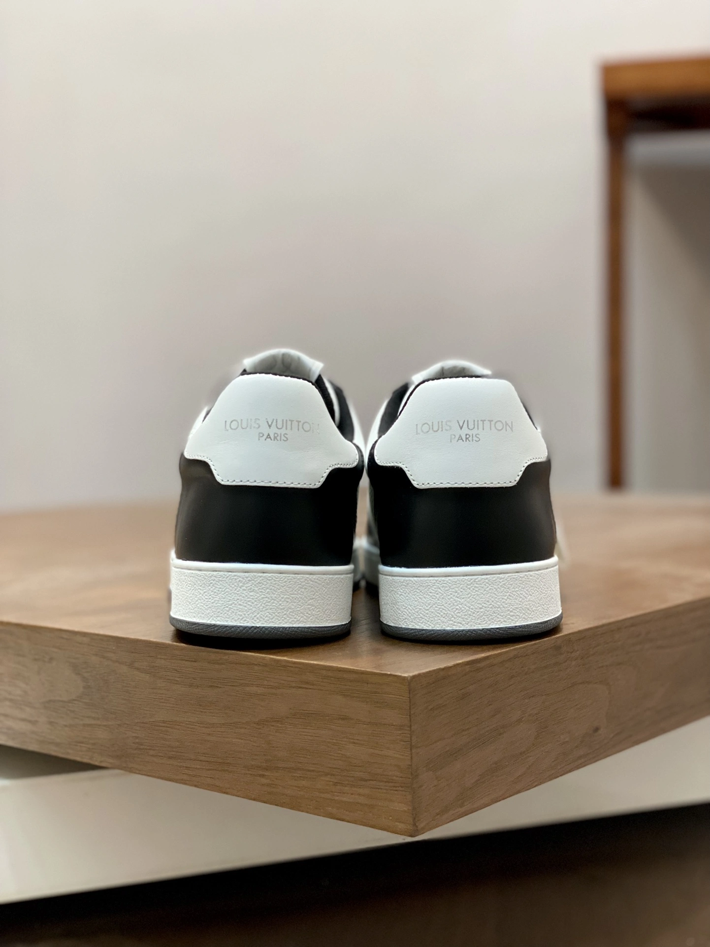 Stylish Men L*ouis V*uitton Top Sneaker Trainer CP 20230606- 3979