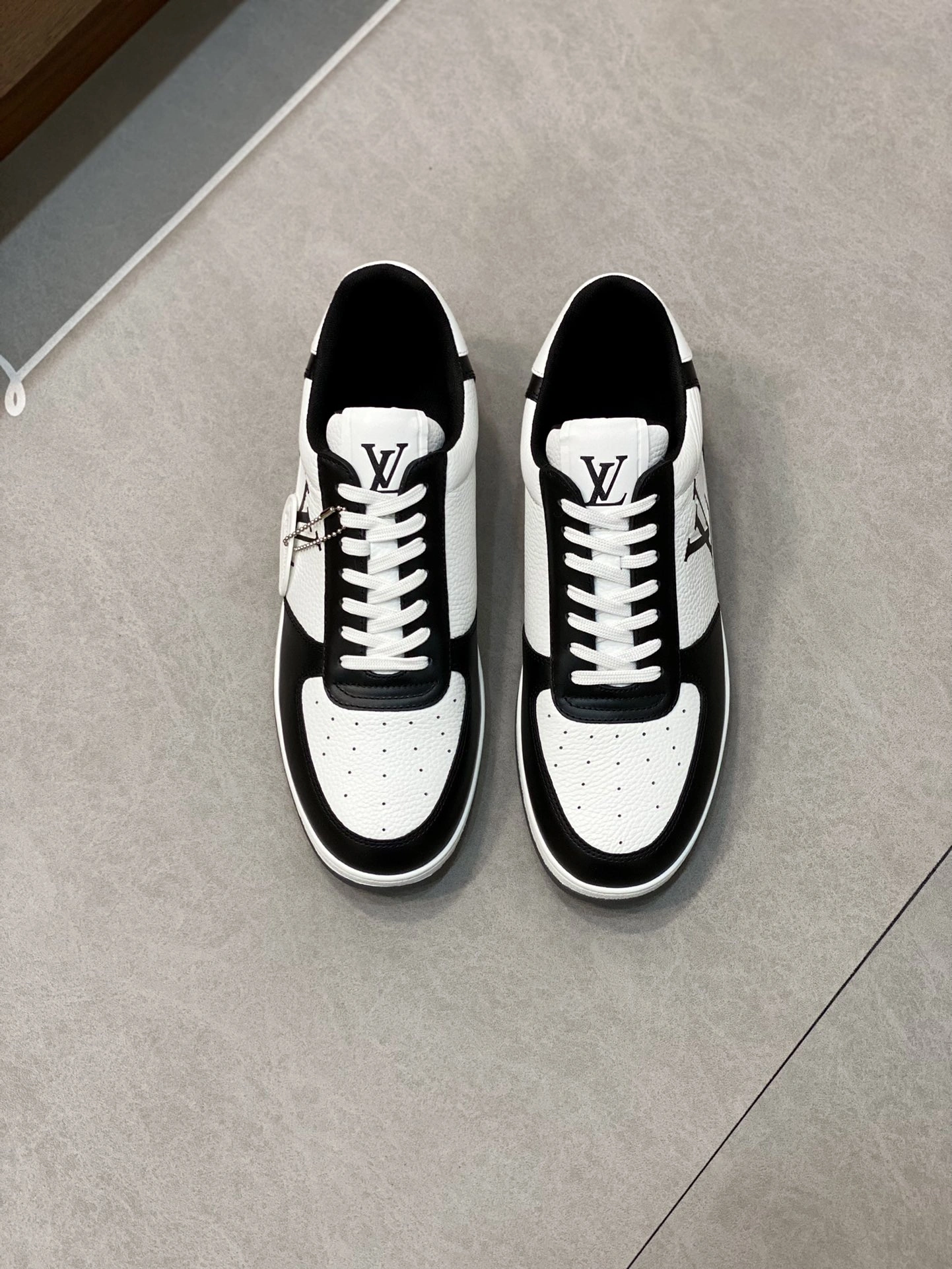 Stylish Men L*ouis V*uitton Top Sneaker Trainer CP 20230606- 3979