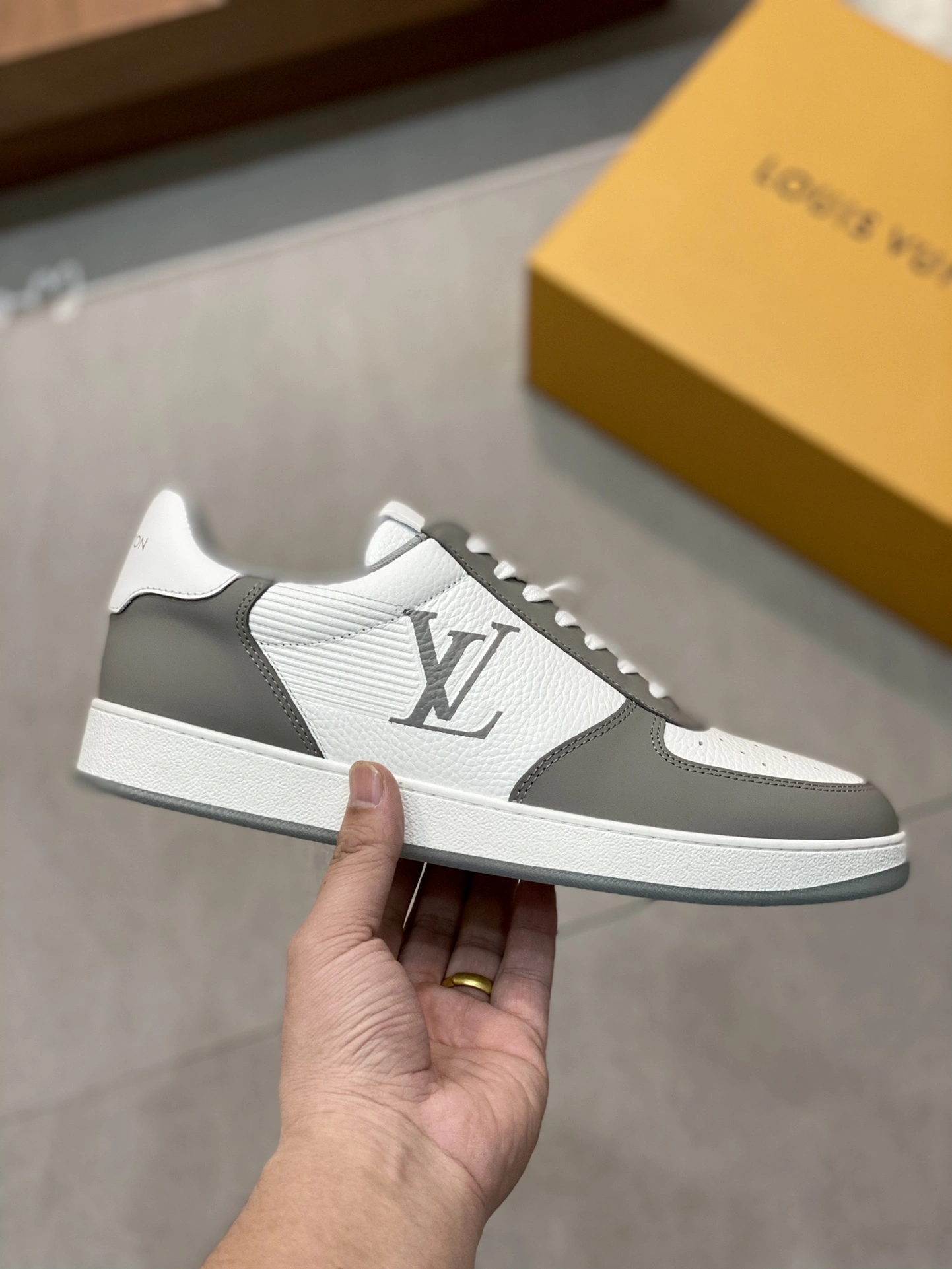 Men L*ouis V*uitton Top Sneaker Trainer CP 20230606- MoistureWicking 3976