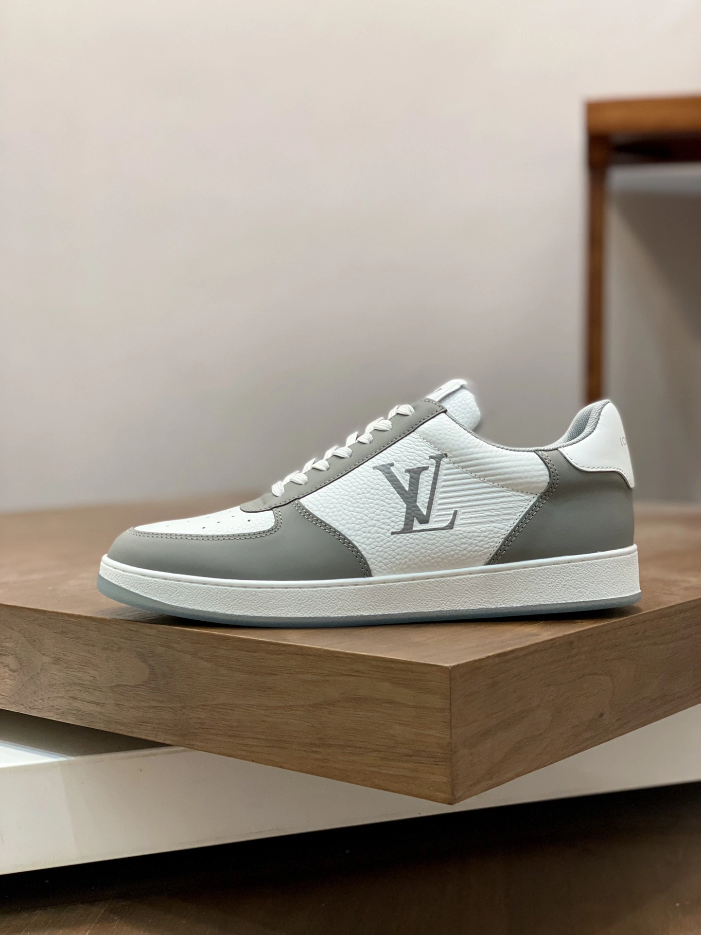 Men L*ouis V*uitton Top Sneaker Trainer CP 20230606- MoistureWicking 3976