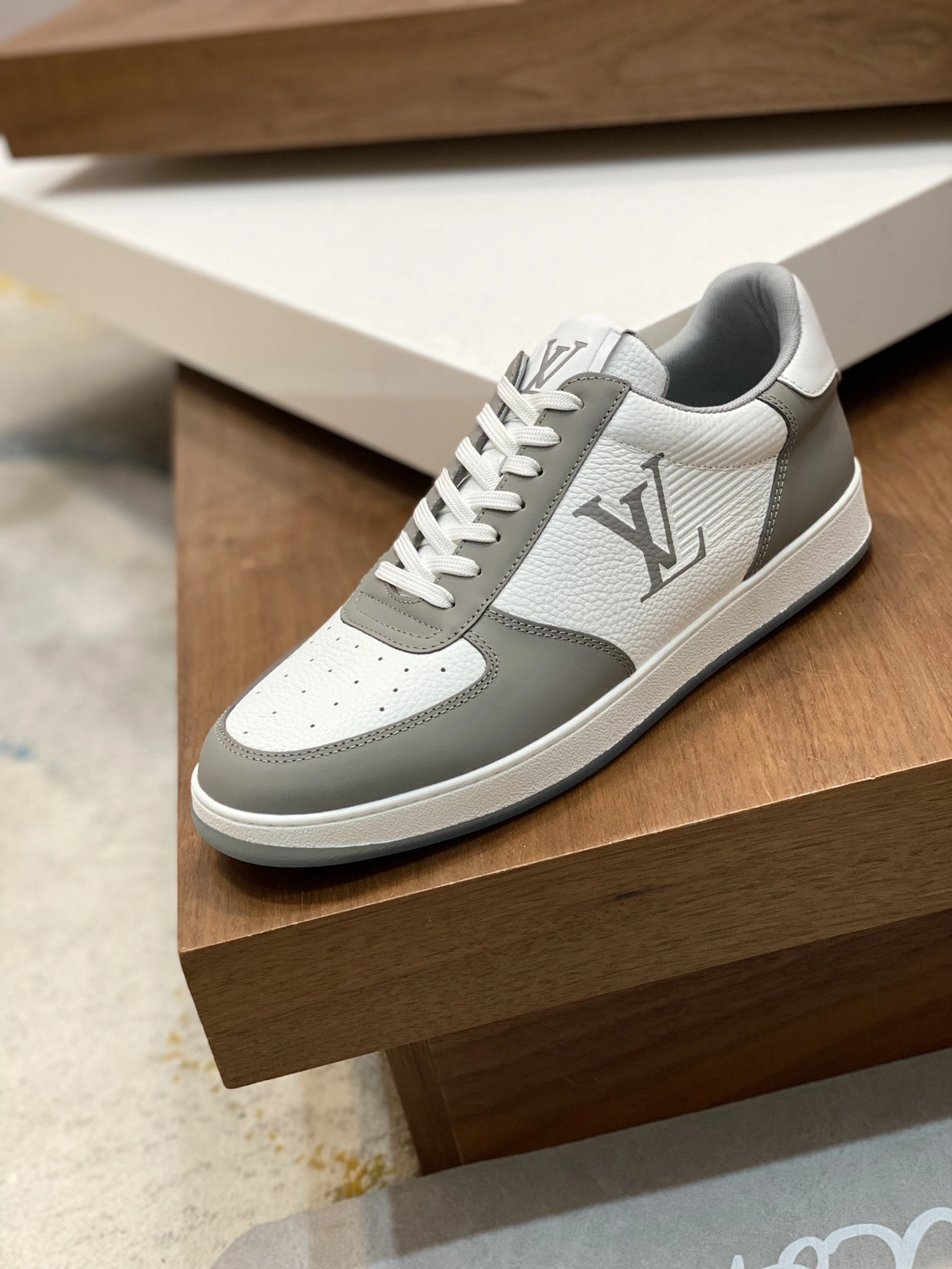 Men L*ouis V*uitton Top Sneaker Trainer CP 20230606- MoistureWicking 3976