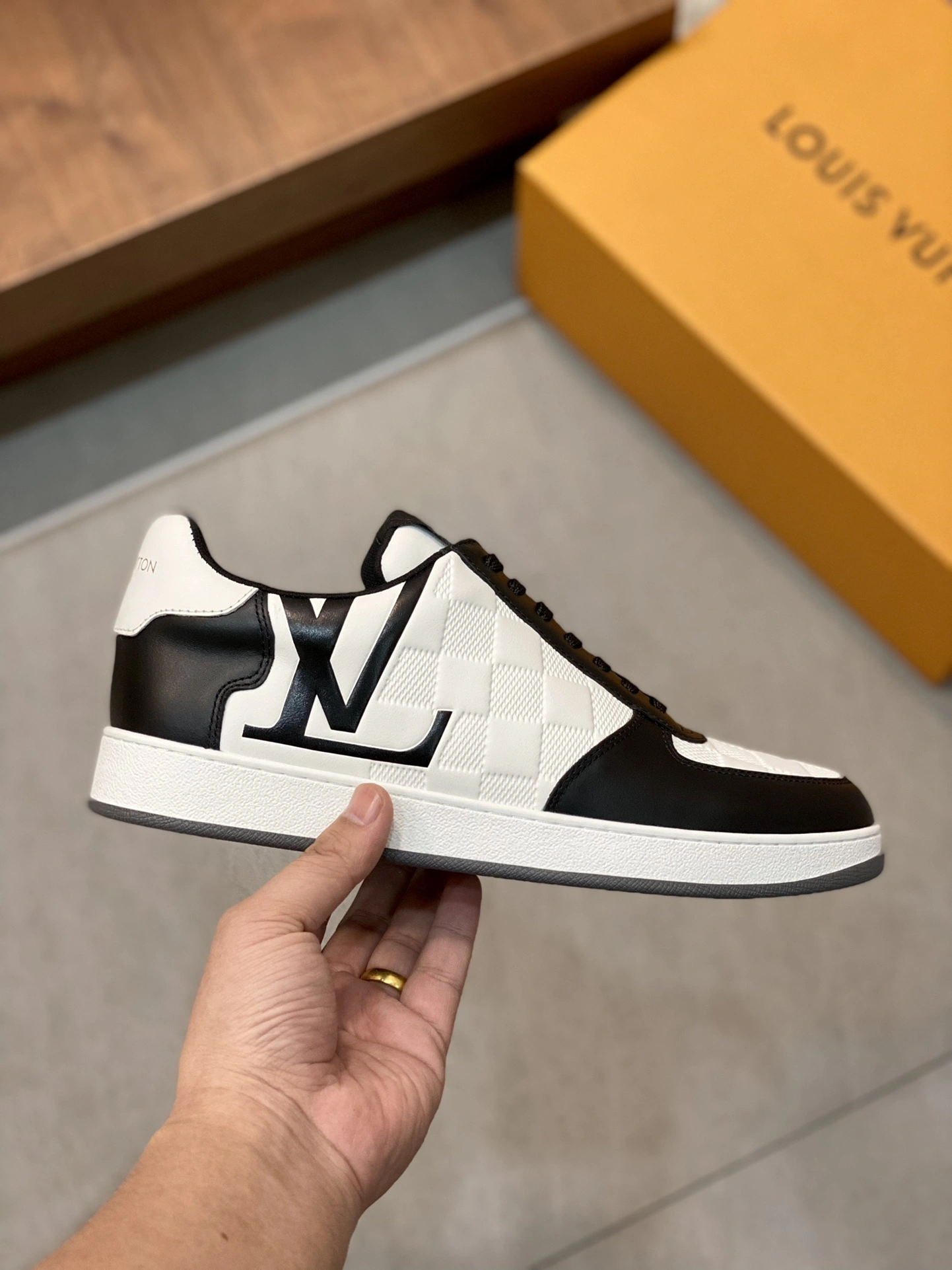 Men L*ouis V*uitton Top Sneaker Trainer CP 20230609- Resilient 3968