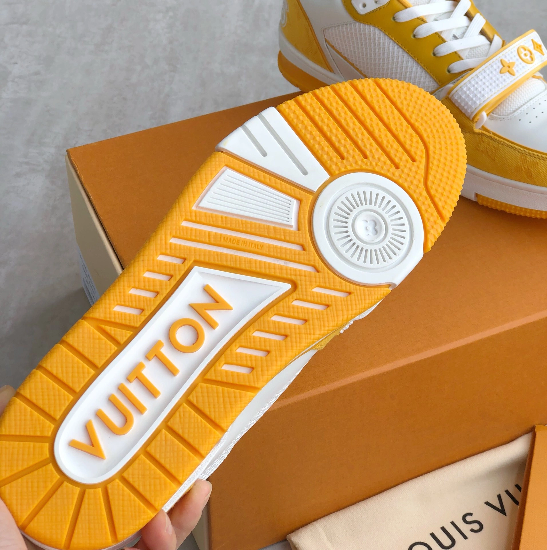Sustainable Men L*ouis V*uitton Top Sneaker Trainer CP230314- 4097