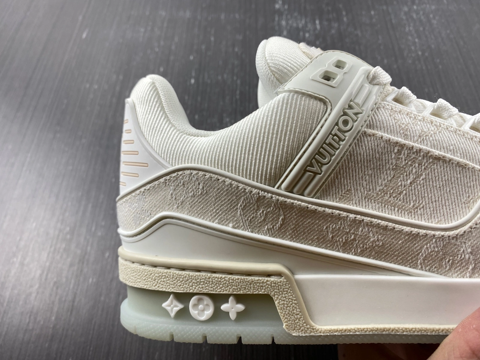 Seasonal Men L*ouis V*uitton Top Sneaker Trainer MK221112- 4122