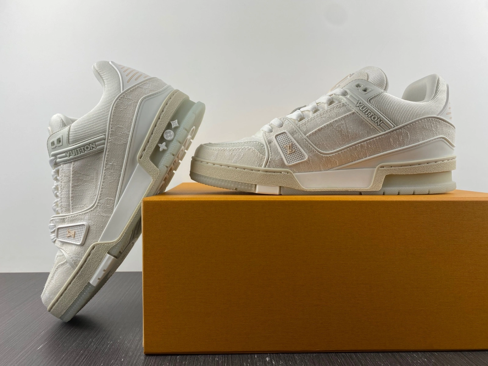 Seasonal Men L*ouis V*uitton Top Sneaker Trainer MK221112- 4122