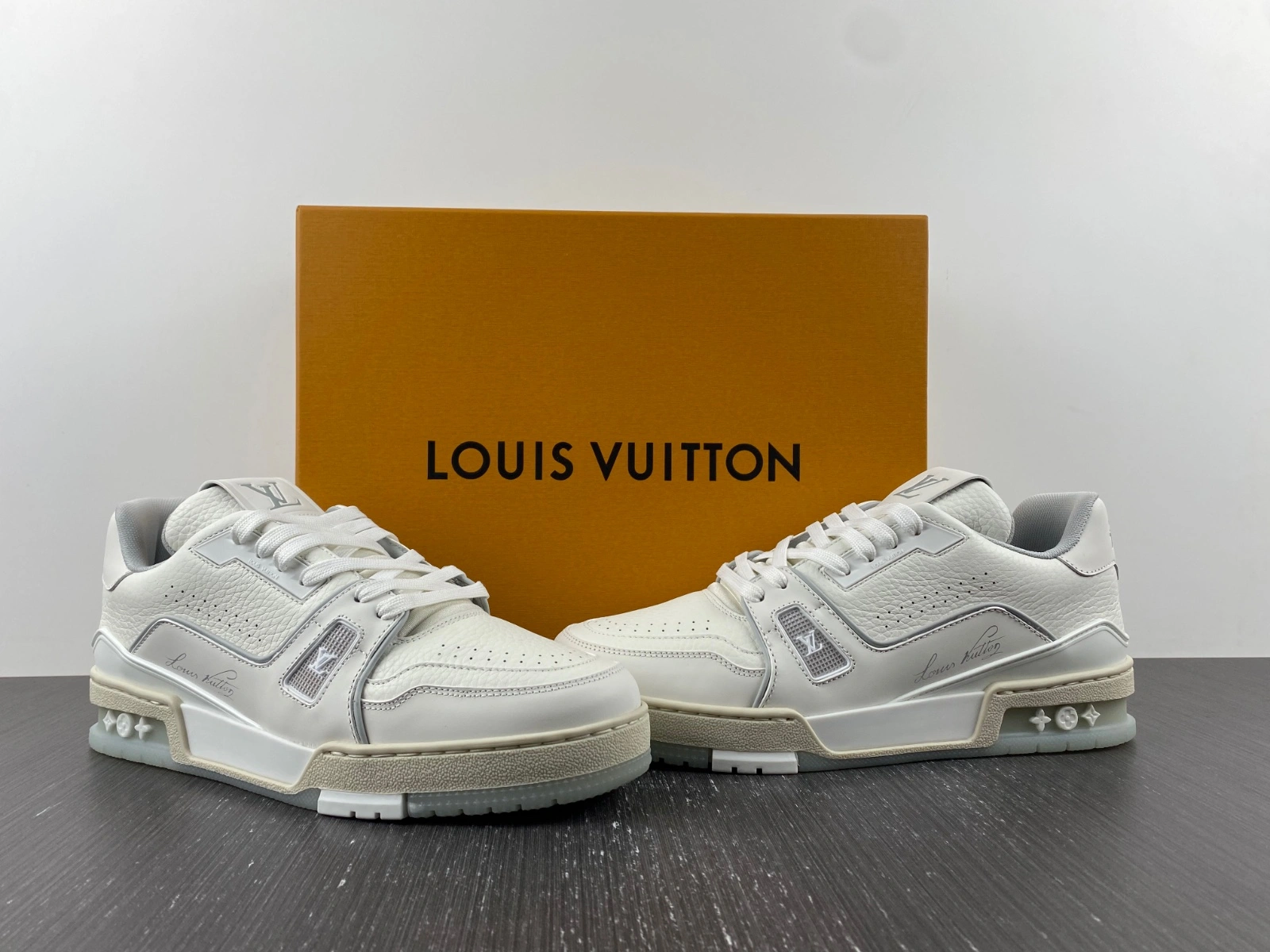 FlexibleFit Men L*ouis V*uitton Top Sneaker Trainer MK221114- 4121