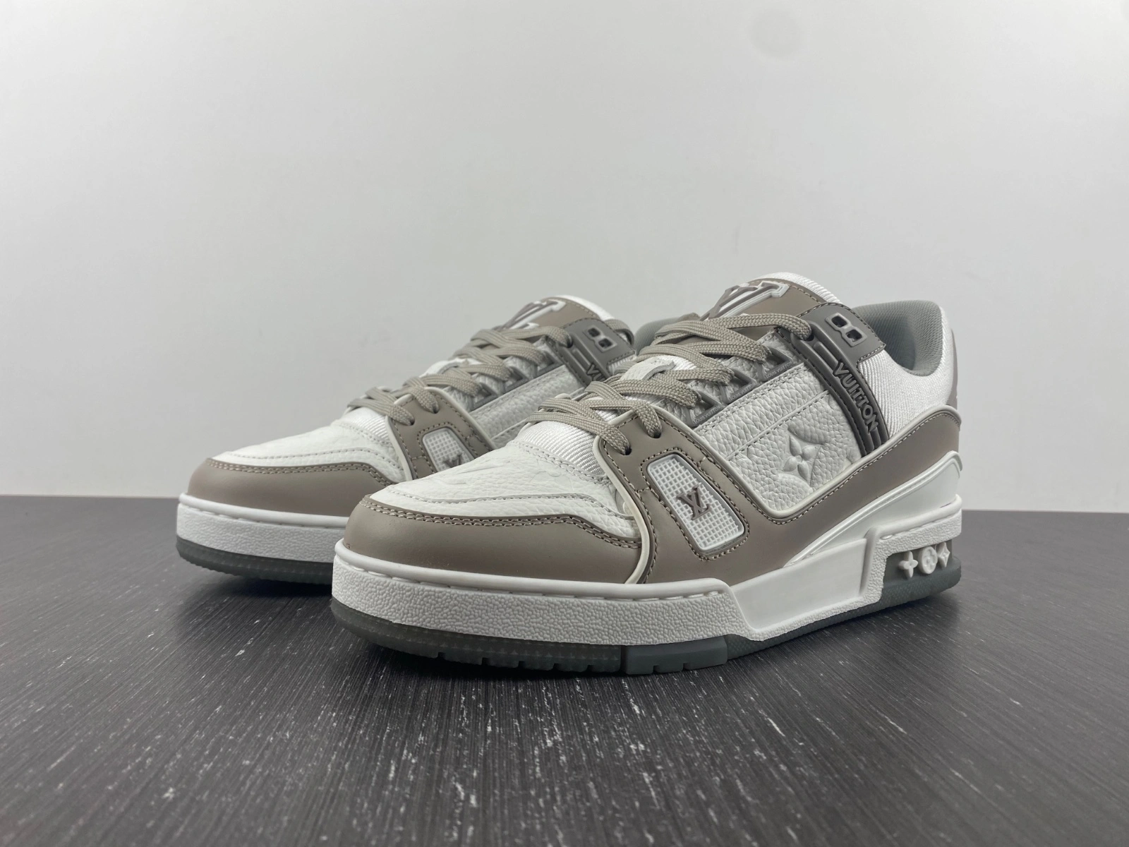 Resilient Men L*ouis V*uitton Top Sneaker Trainer MK221114- 4120
