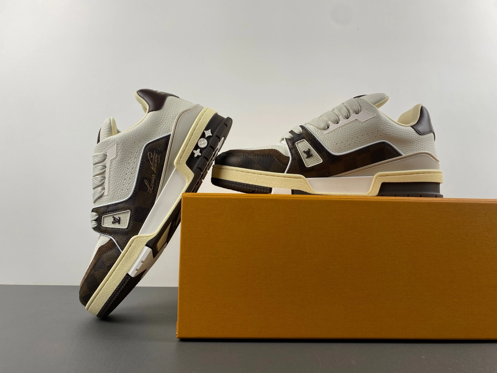 SoftTouch Men L*ouis V*uitton Top Sneaker Trainer RR20240606- 3852