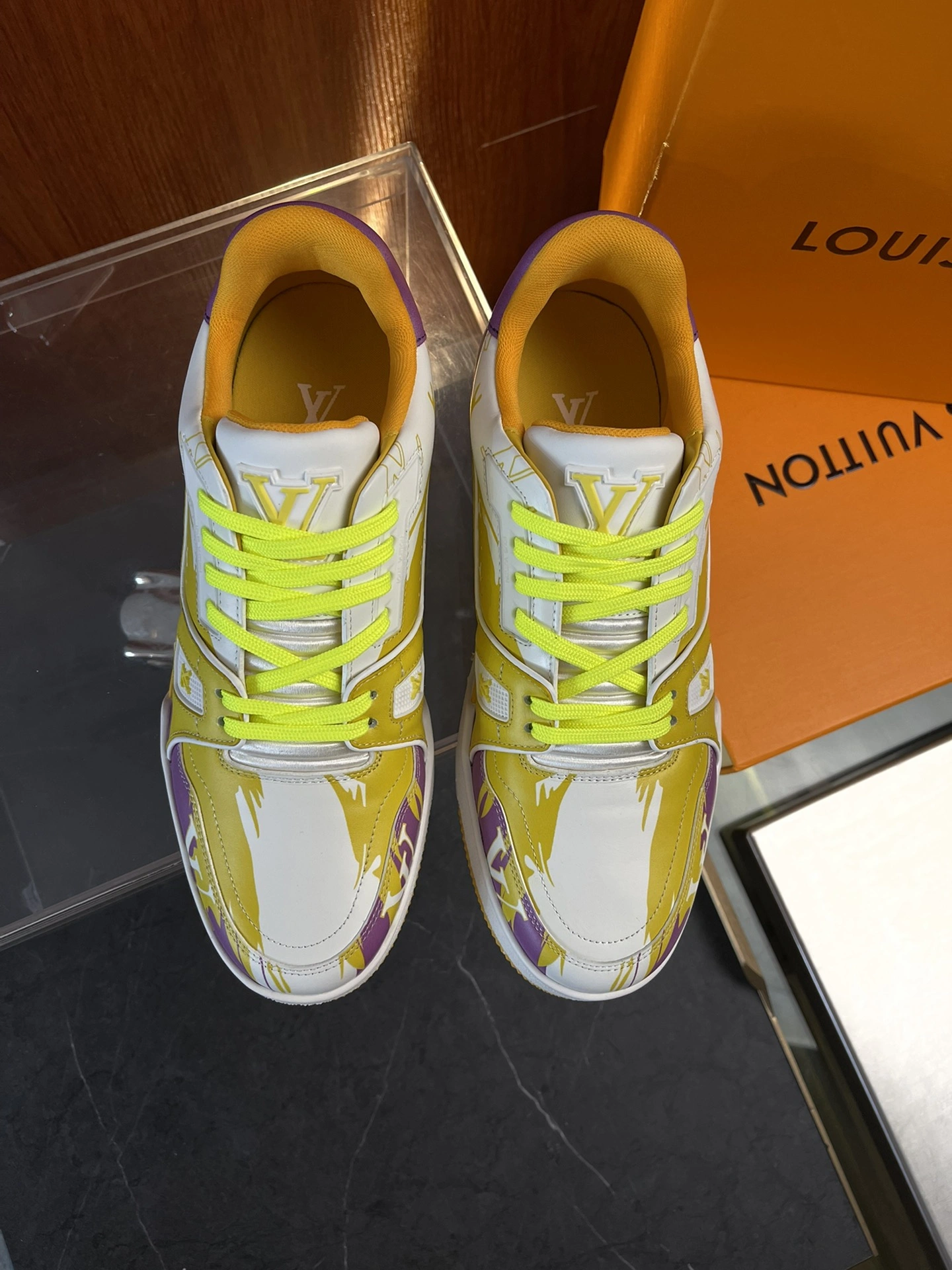 HighQuality Men L*ouis V*uitton Top Sneaker Trainer RR230330- 4054
