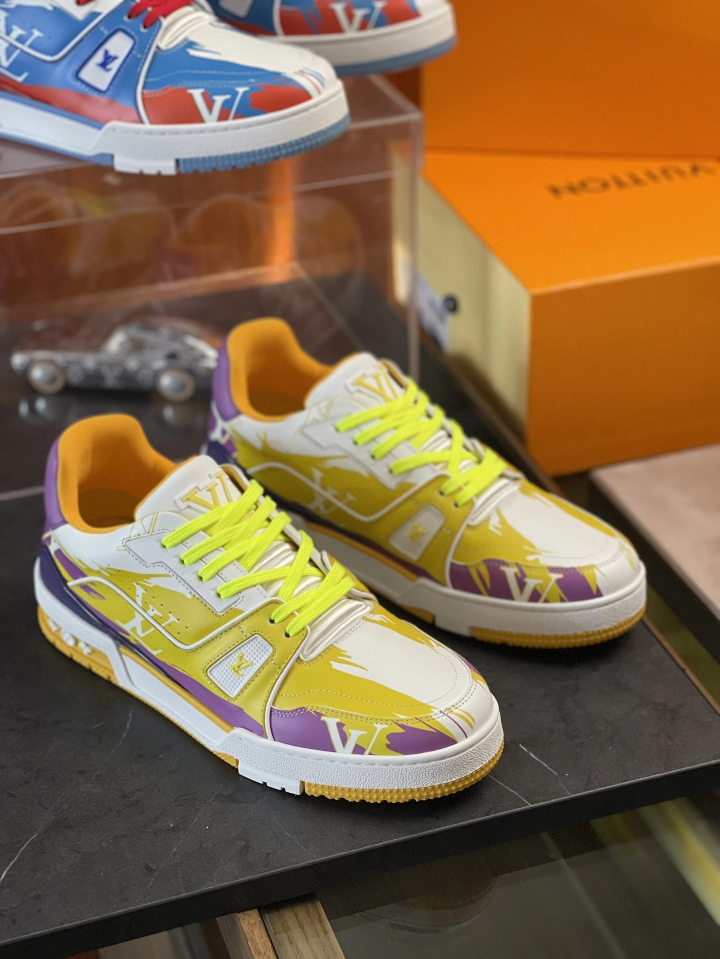 HighQuality Men L*ouis V*uitton Top Sneaker Trainer RR230330- 4054