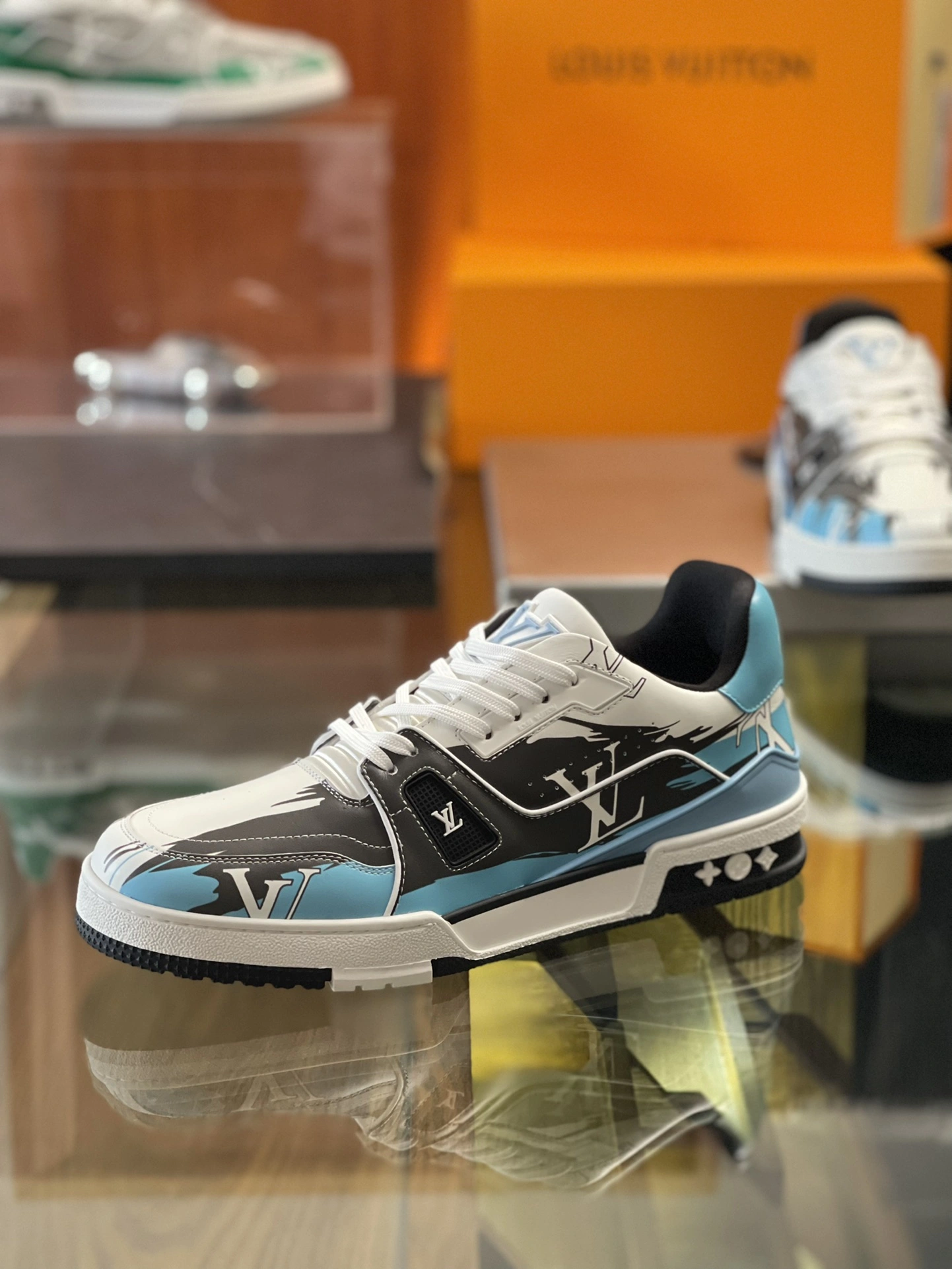 Cozy Men L*ouis V*uitton Top Sneaker Trainer RR230330- 4053