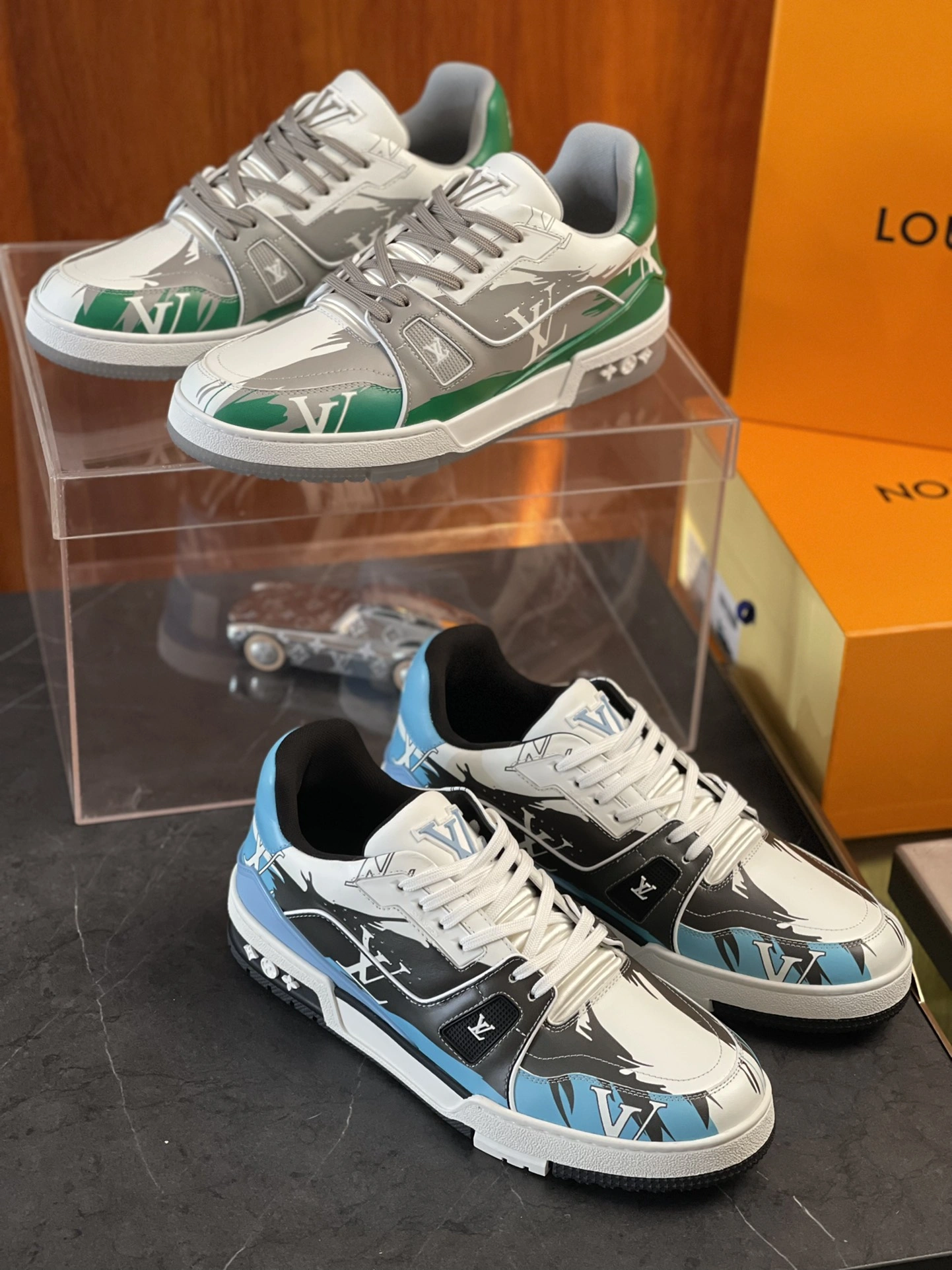 Cozy Men L*ouis V*uitton Top Sneaker Trainer RR230330- 4053