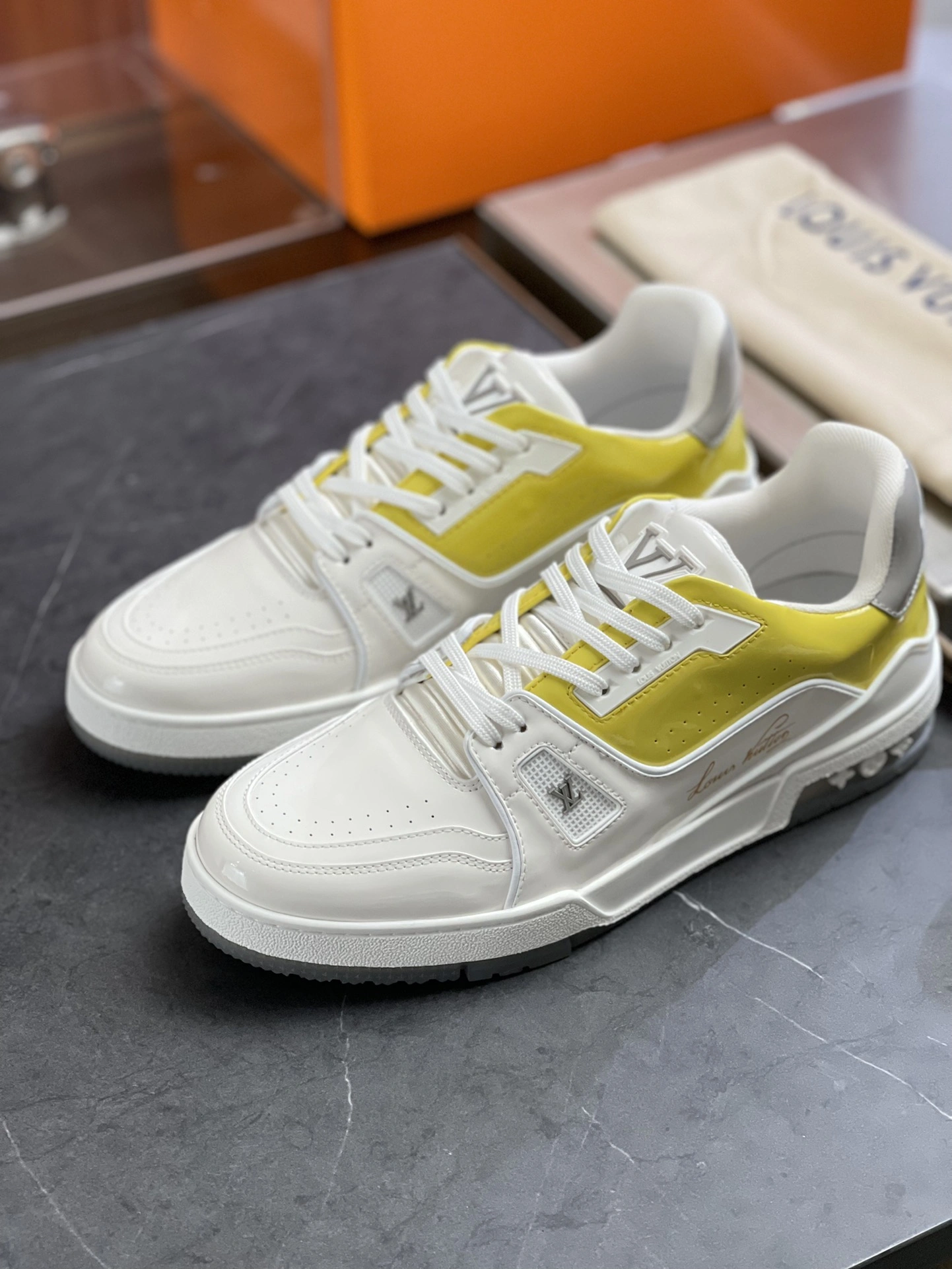 Breathable Men L*ouis V*uitton Top Sneaker Trainer RR230330- 4050